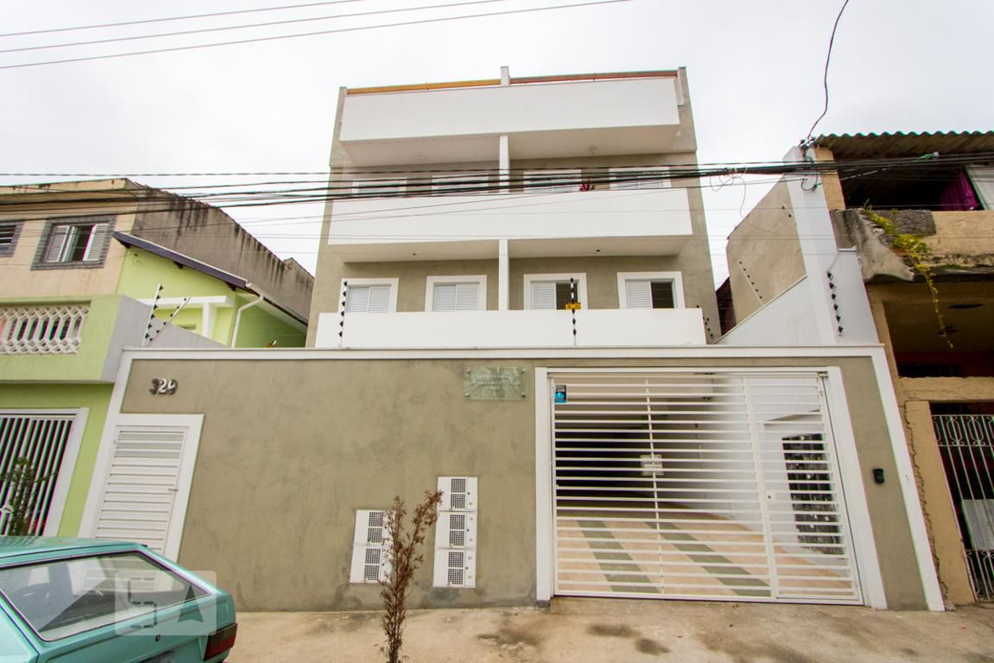 Fachada Condomínio em Rua Tomás de Carvalho, 329