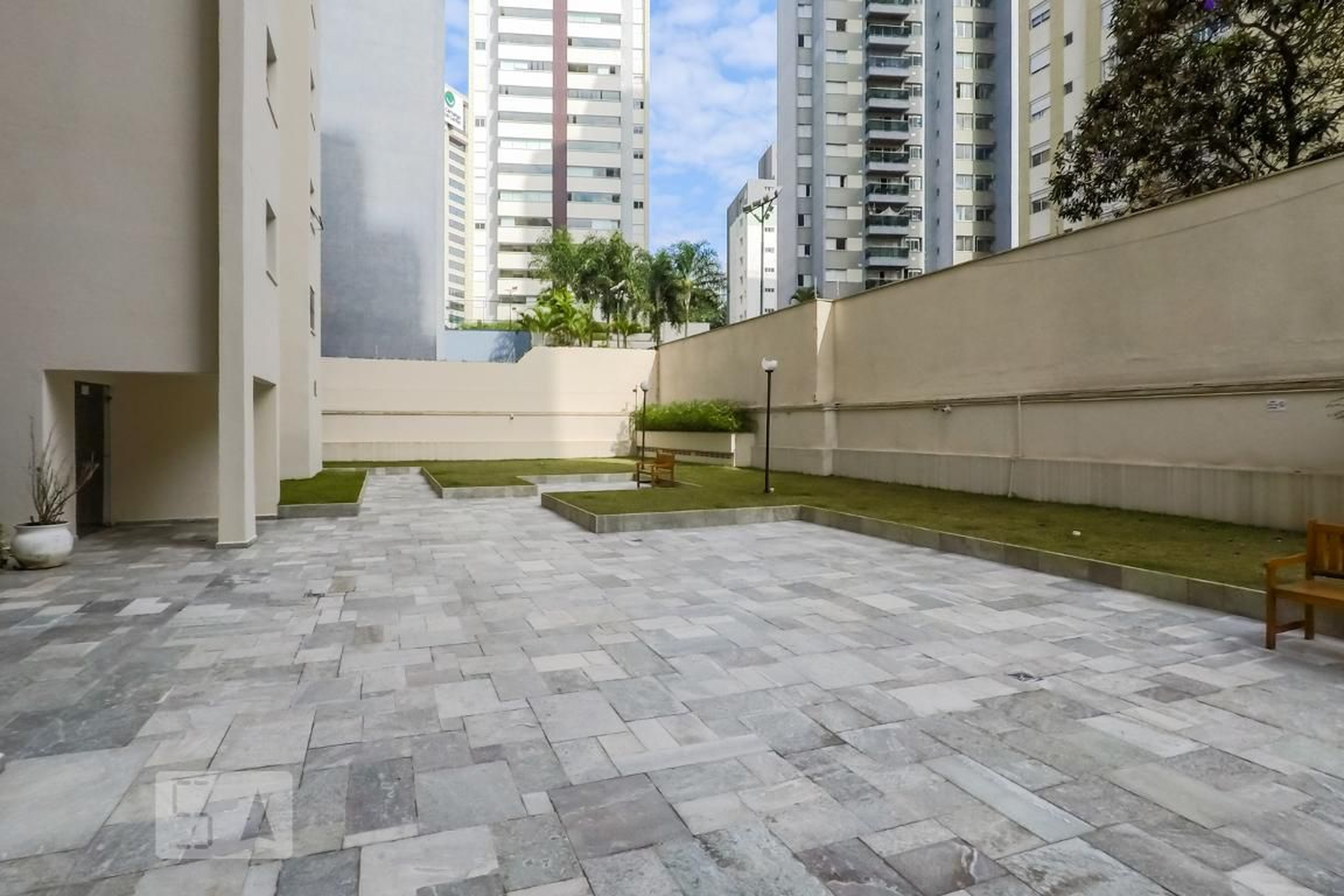 Área Externa - Barão de Grajaú