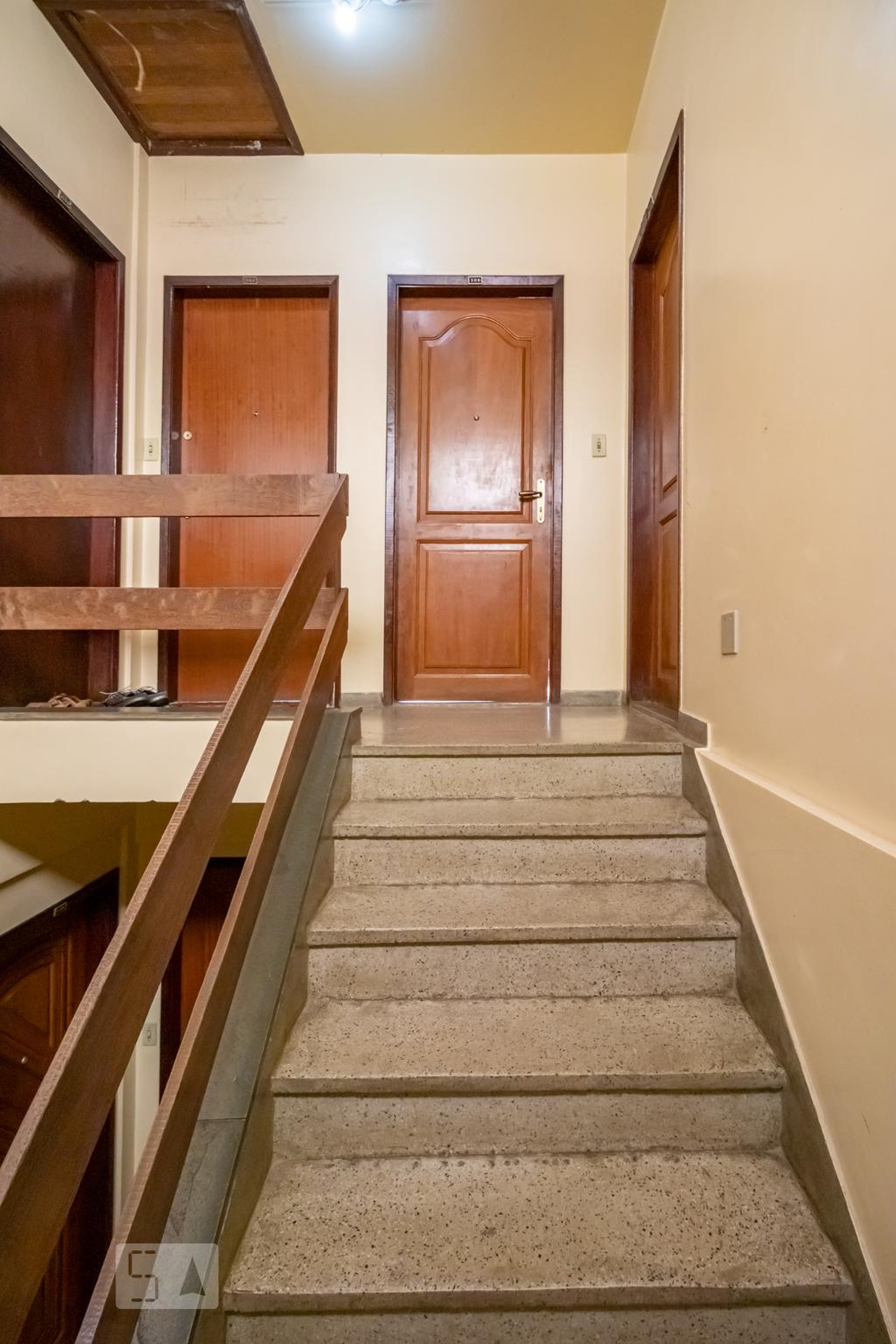 Hall - null