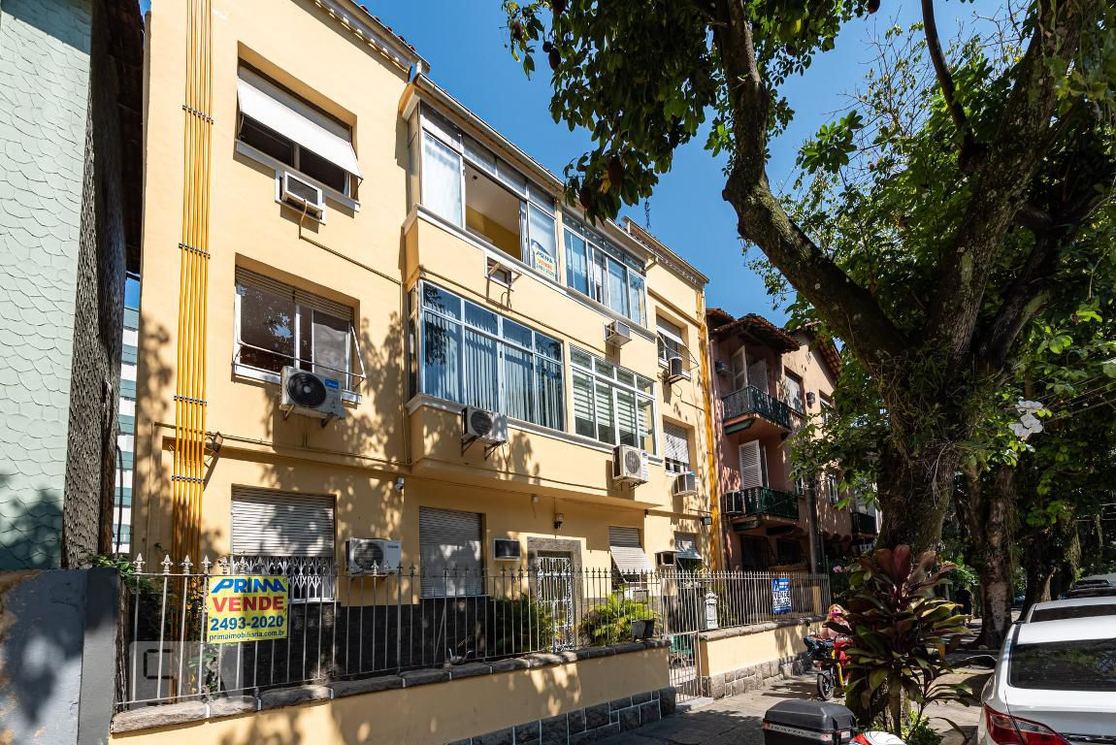 Fachada Condomínio em Rua Jardim Botânico, 301