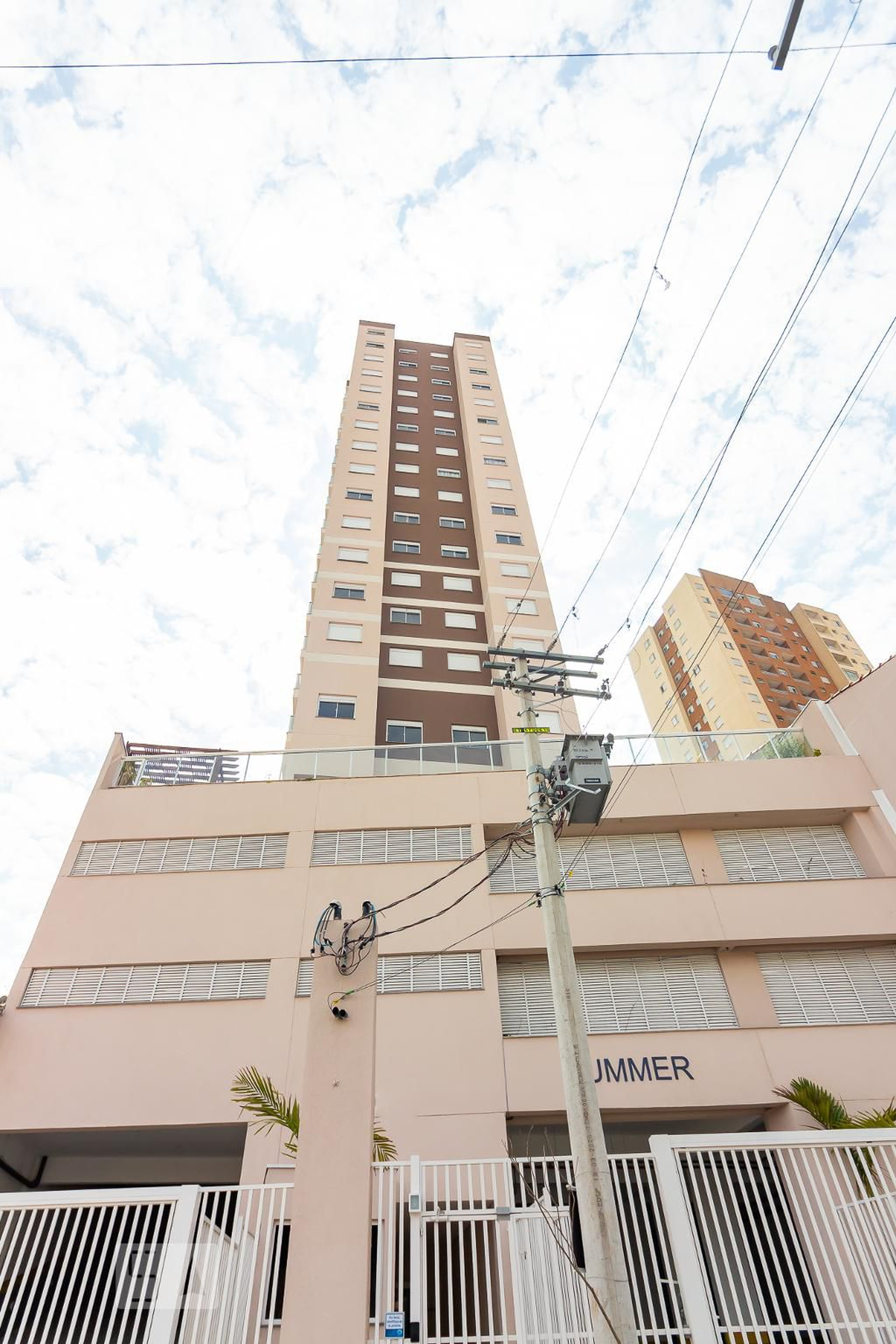 Fachada Condomínio em Rua General Florêncio, 10389