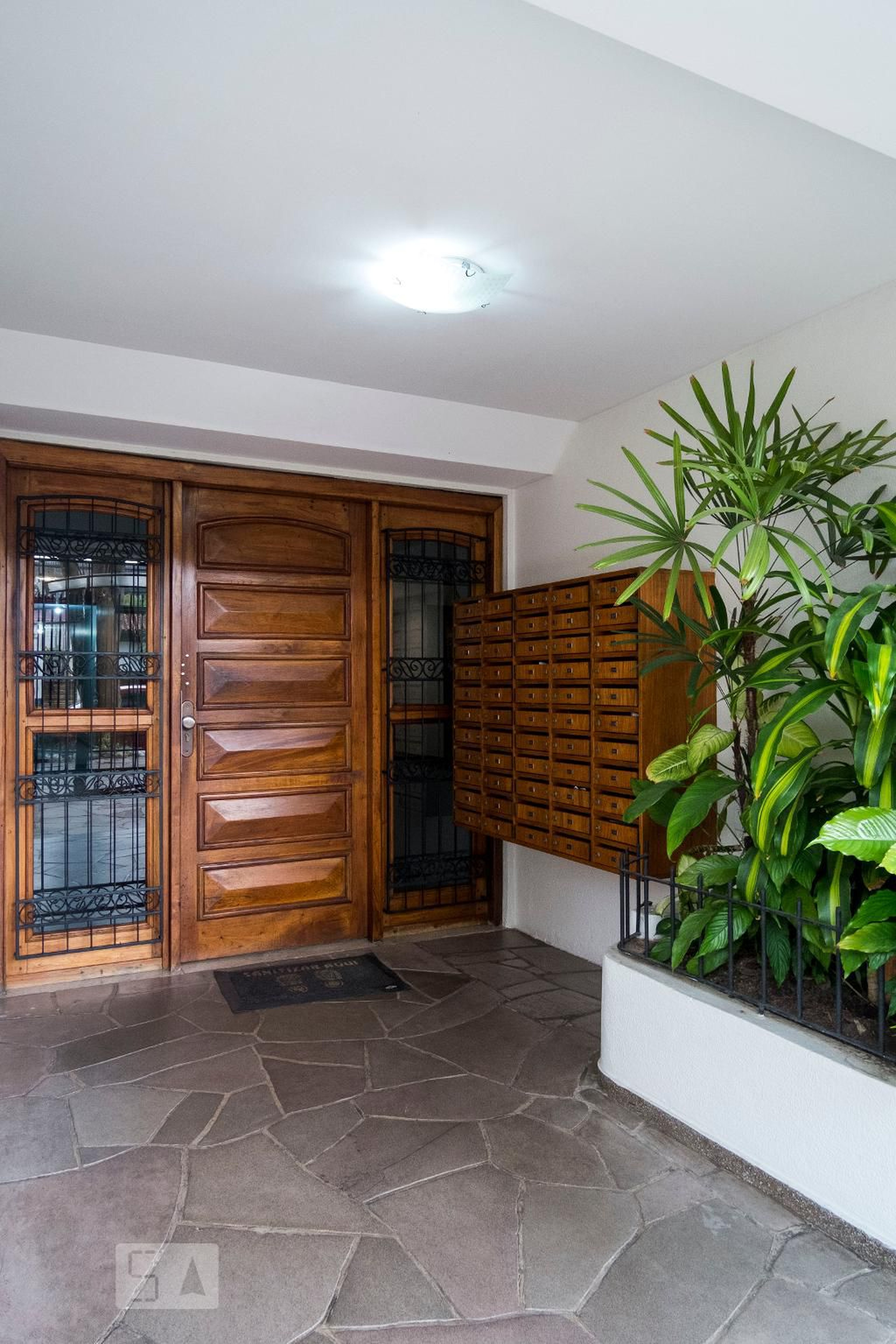 Entrada - Edifi­Cio Caribe