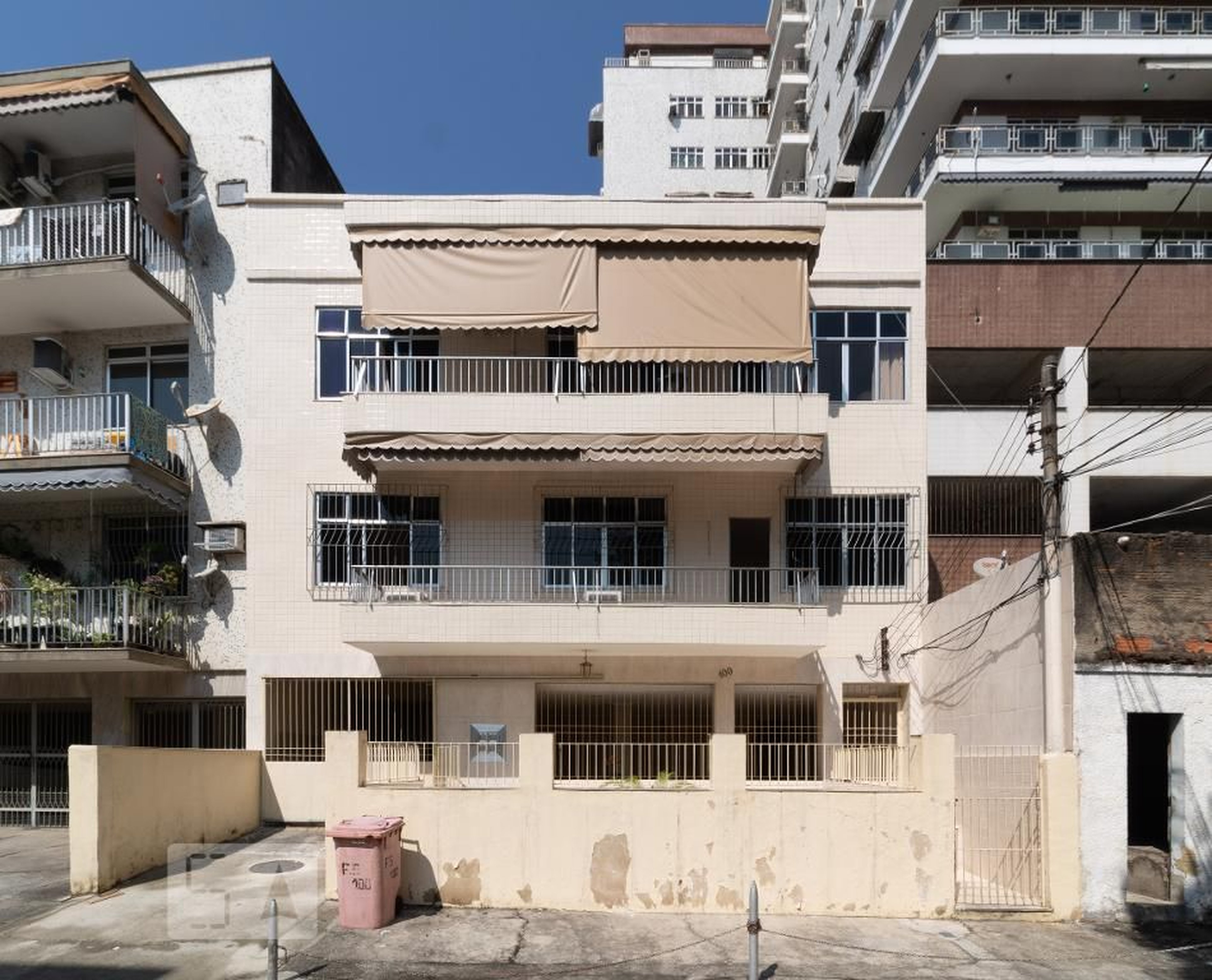 Fachada Condomínio Luperce de Miranda