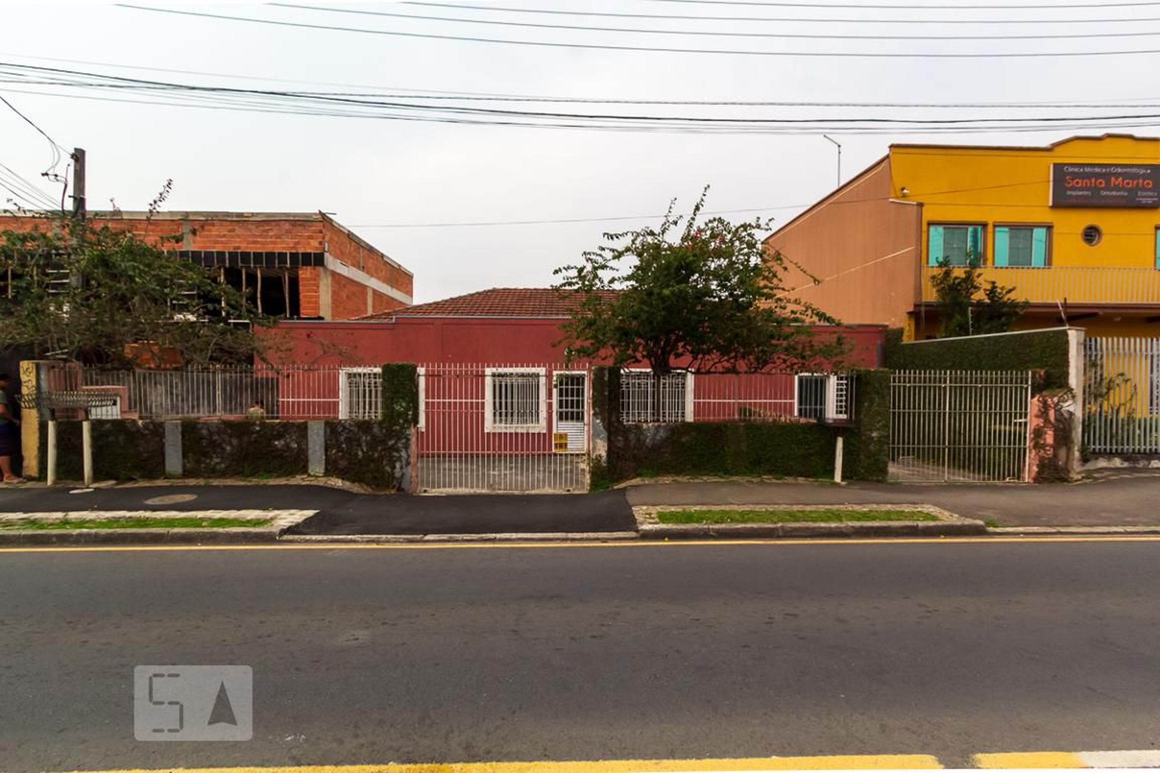 Fachada Condomínio em Rua Engenheiro Costa Barros, 63