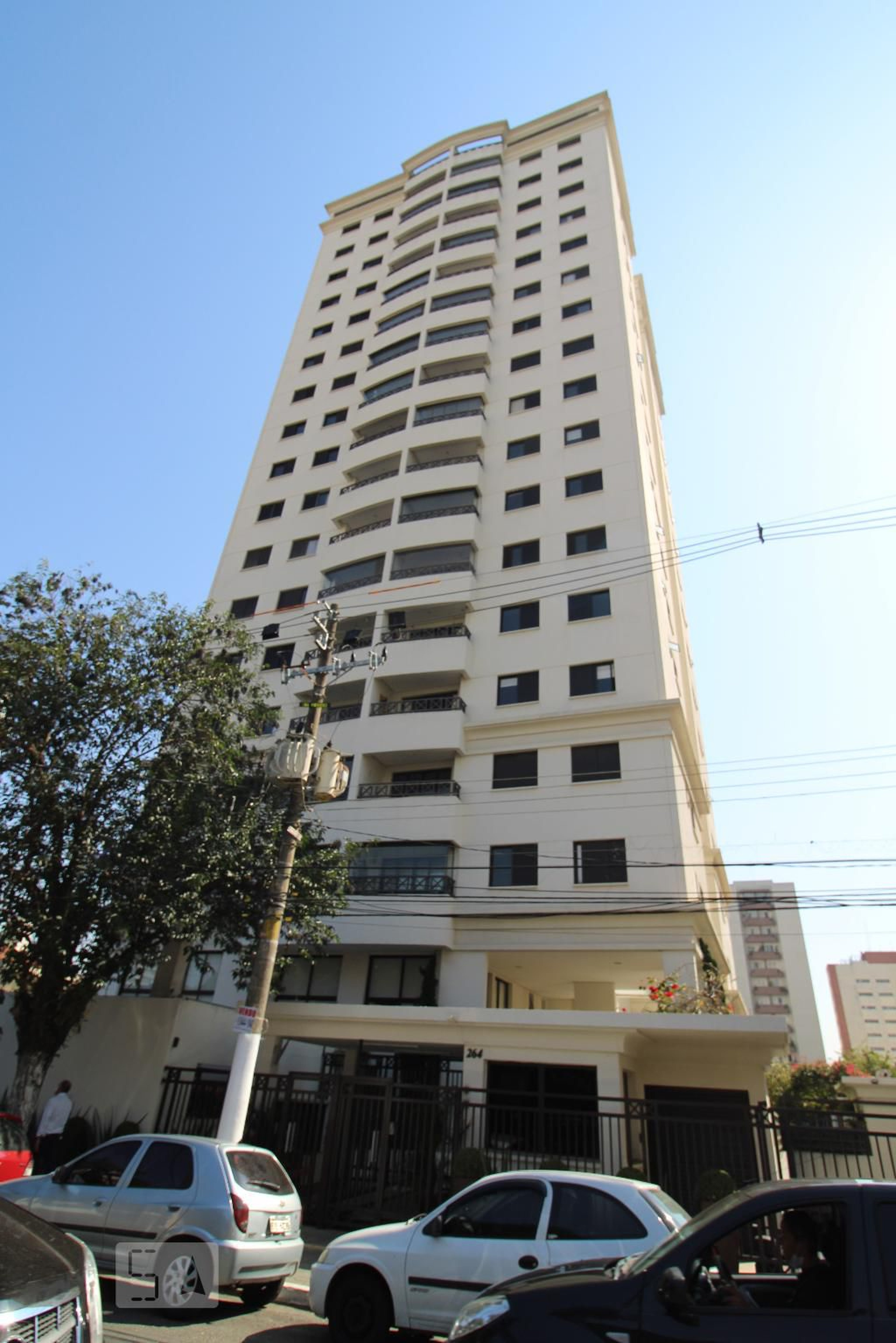 Fachada do prédio Condomínio Via Apia Vila Romana