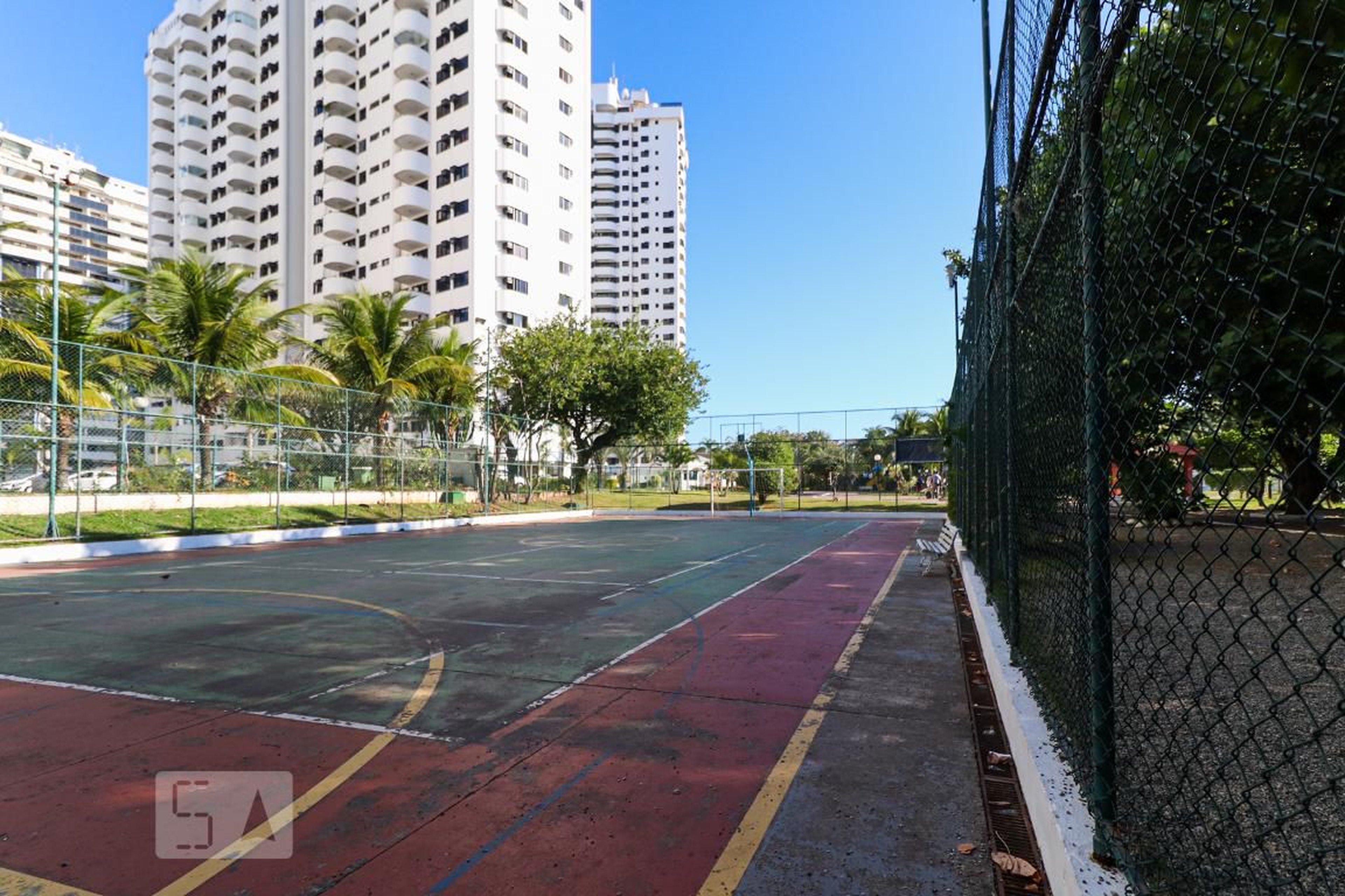 Quadra Condomínio em Avenida Alfredo Balthazar da Silveira, 28