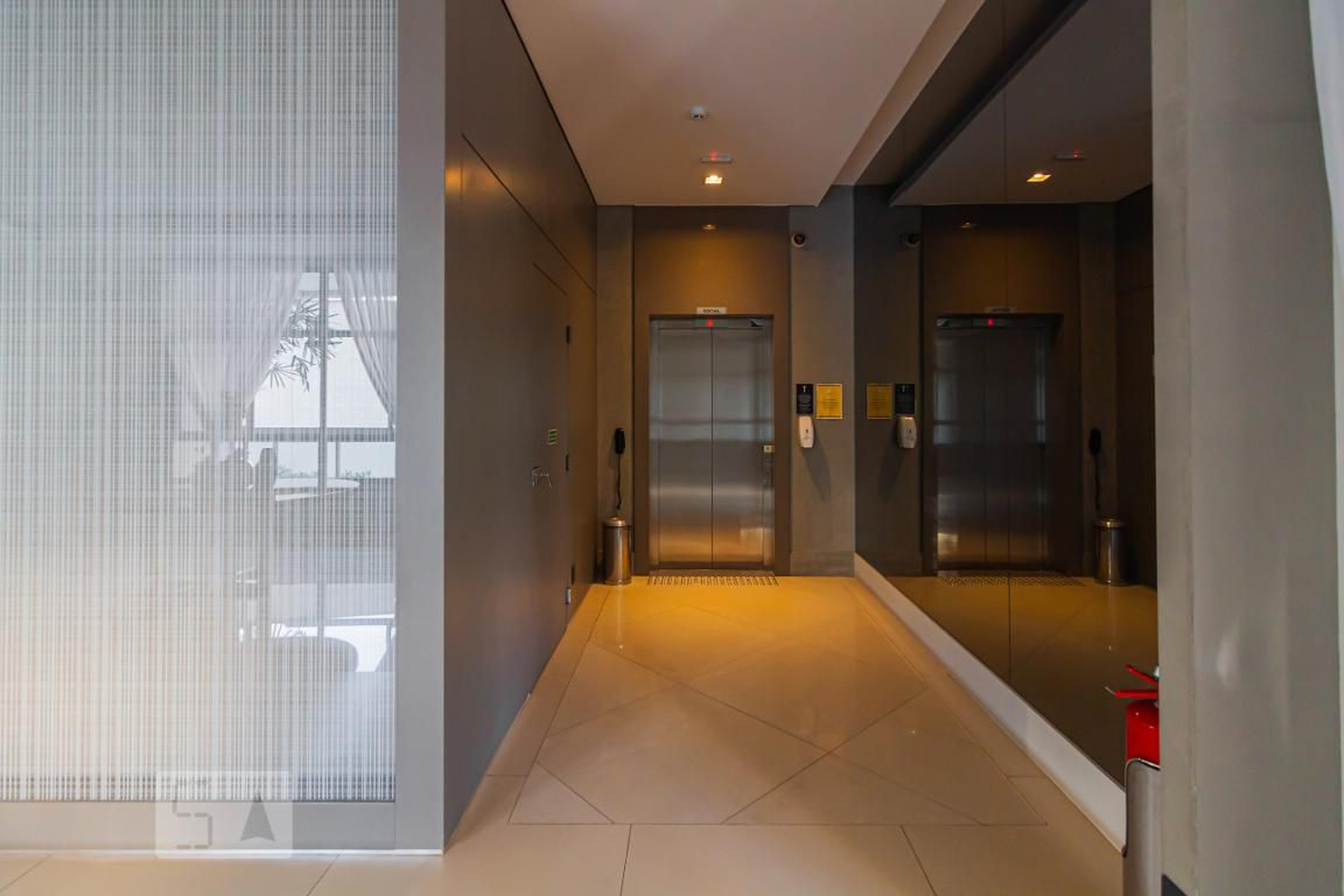 elevador - Cyrela 2014 The Year Edition