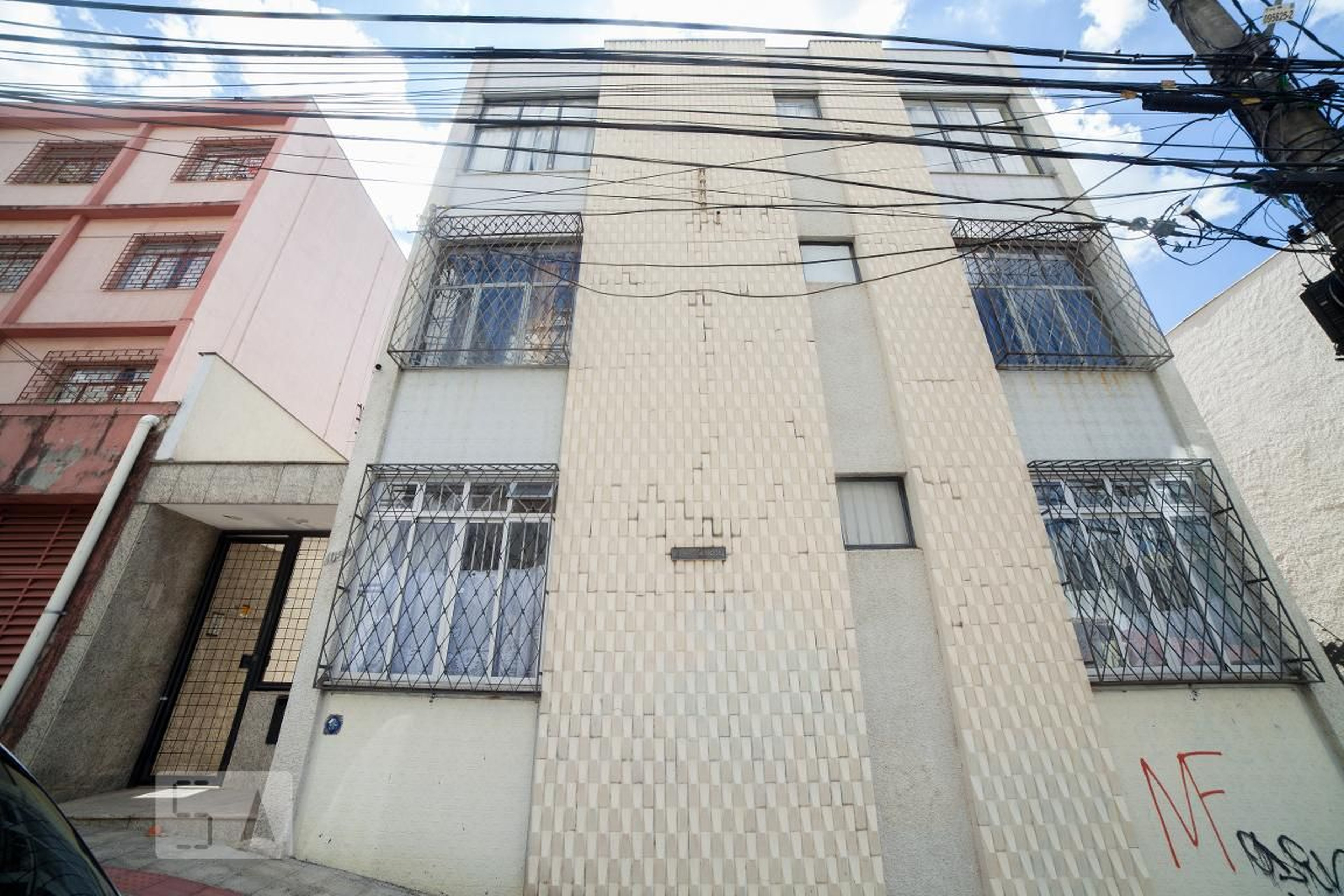 Fachada Condomínio em Rua General Dionísio Cerqueira, 1048