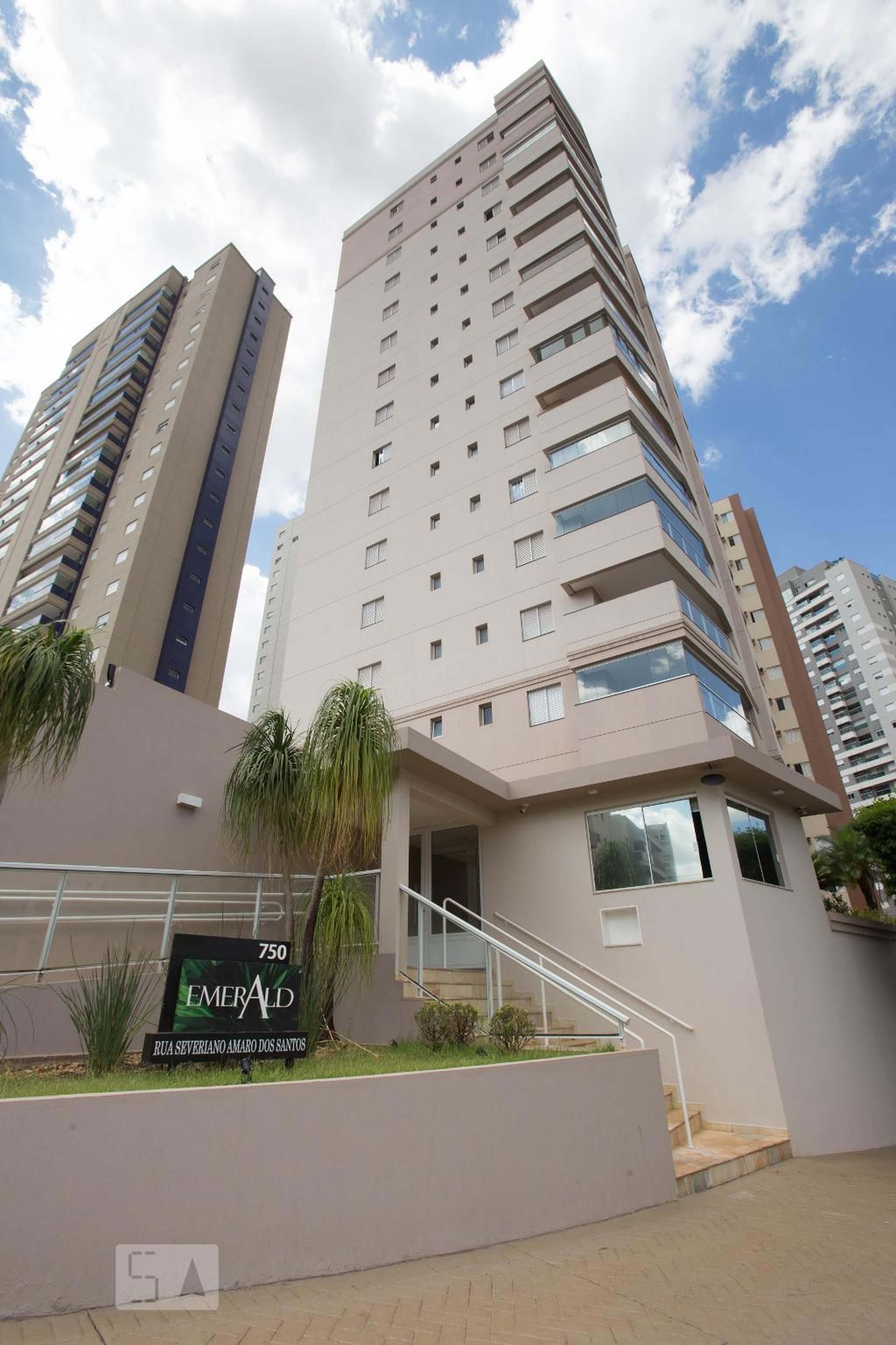 Fachada Condomínio Emerald