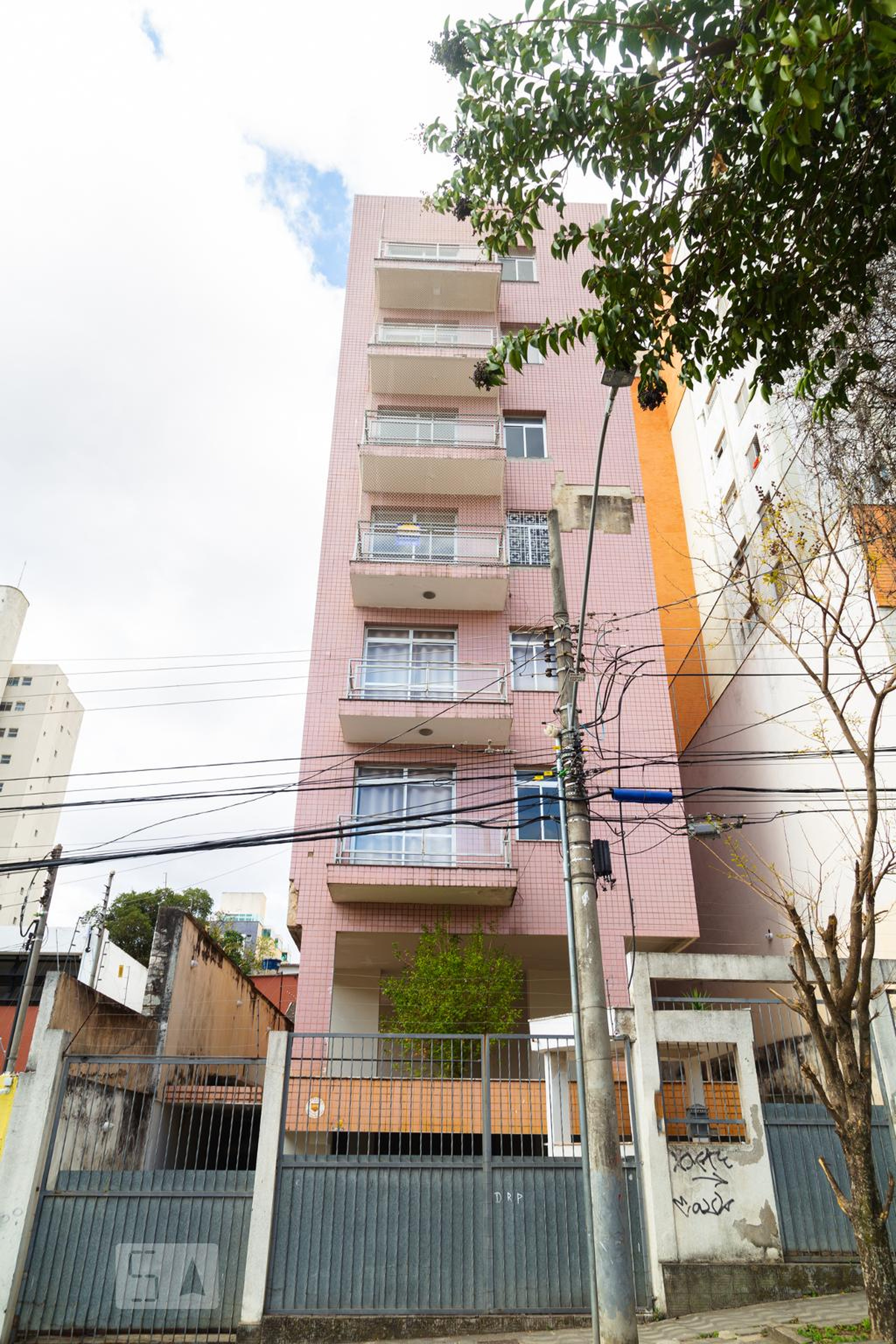 Fachada Condomínio em Rua Joanésia, 387