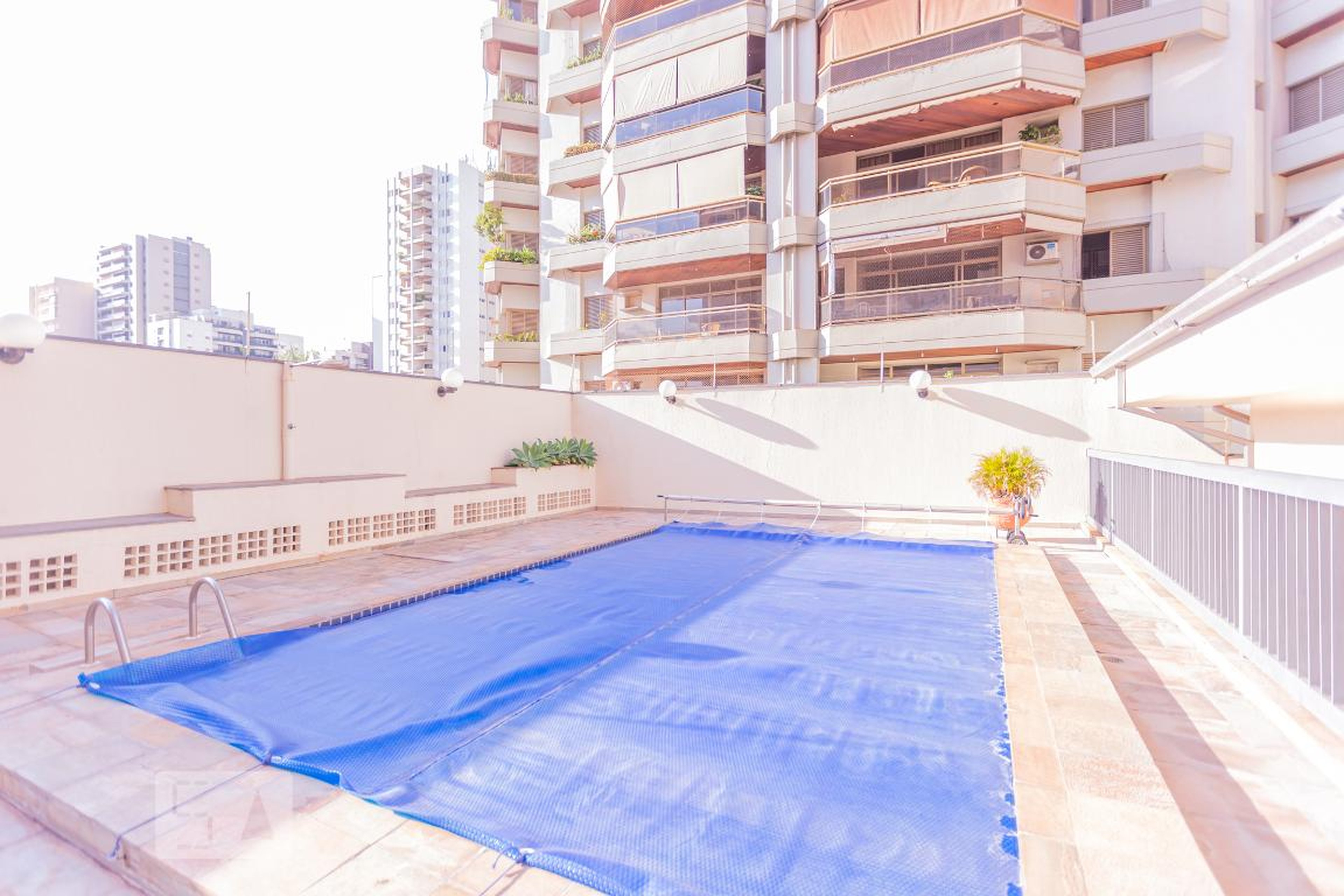 Piscina - Edifício Sapucaia