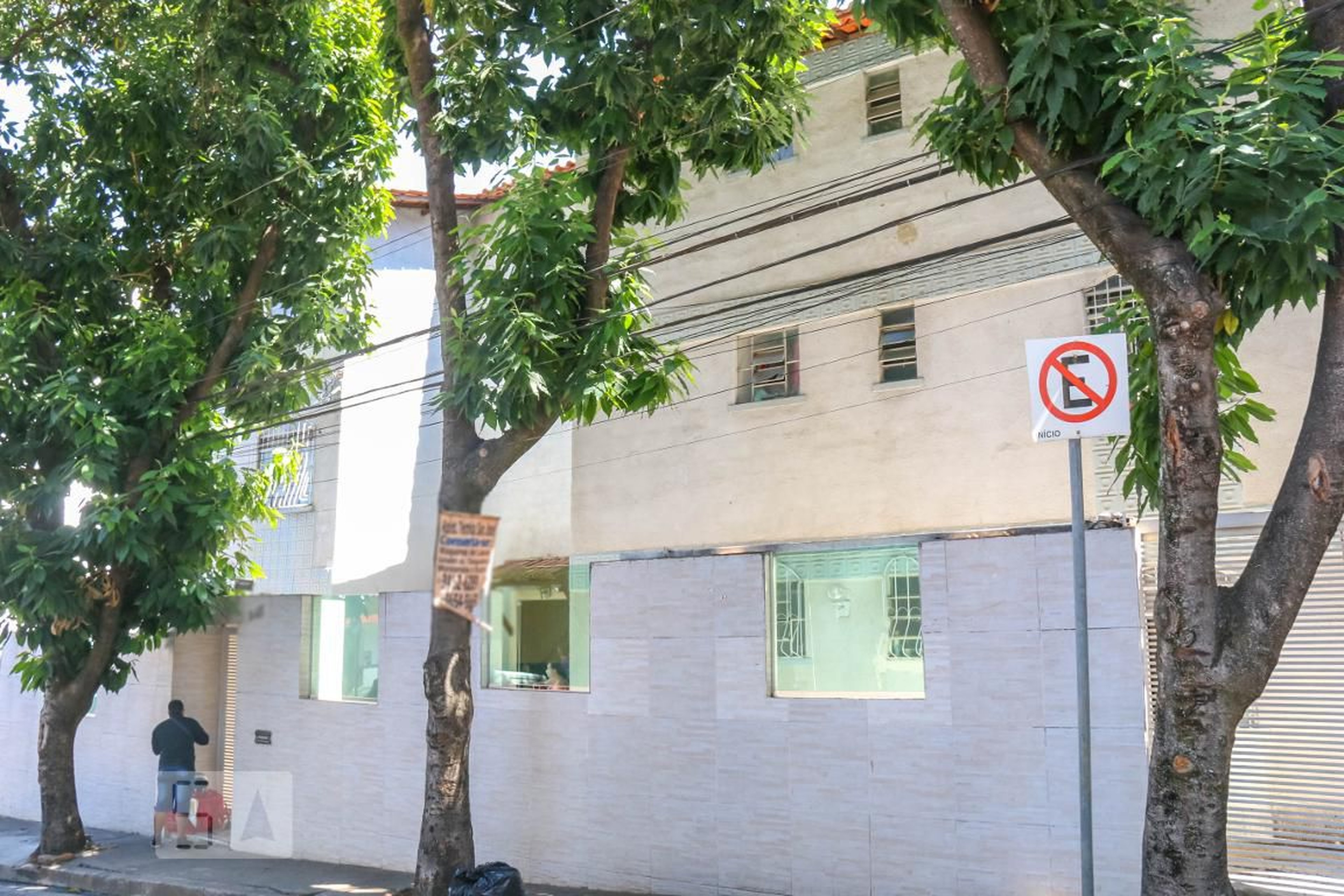 Fachada Condomínio em Rua Henrique Gorceix, 253