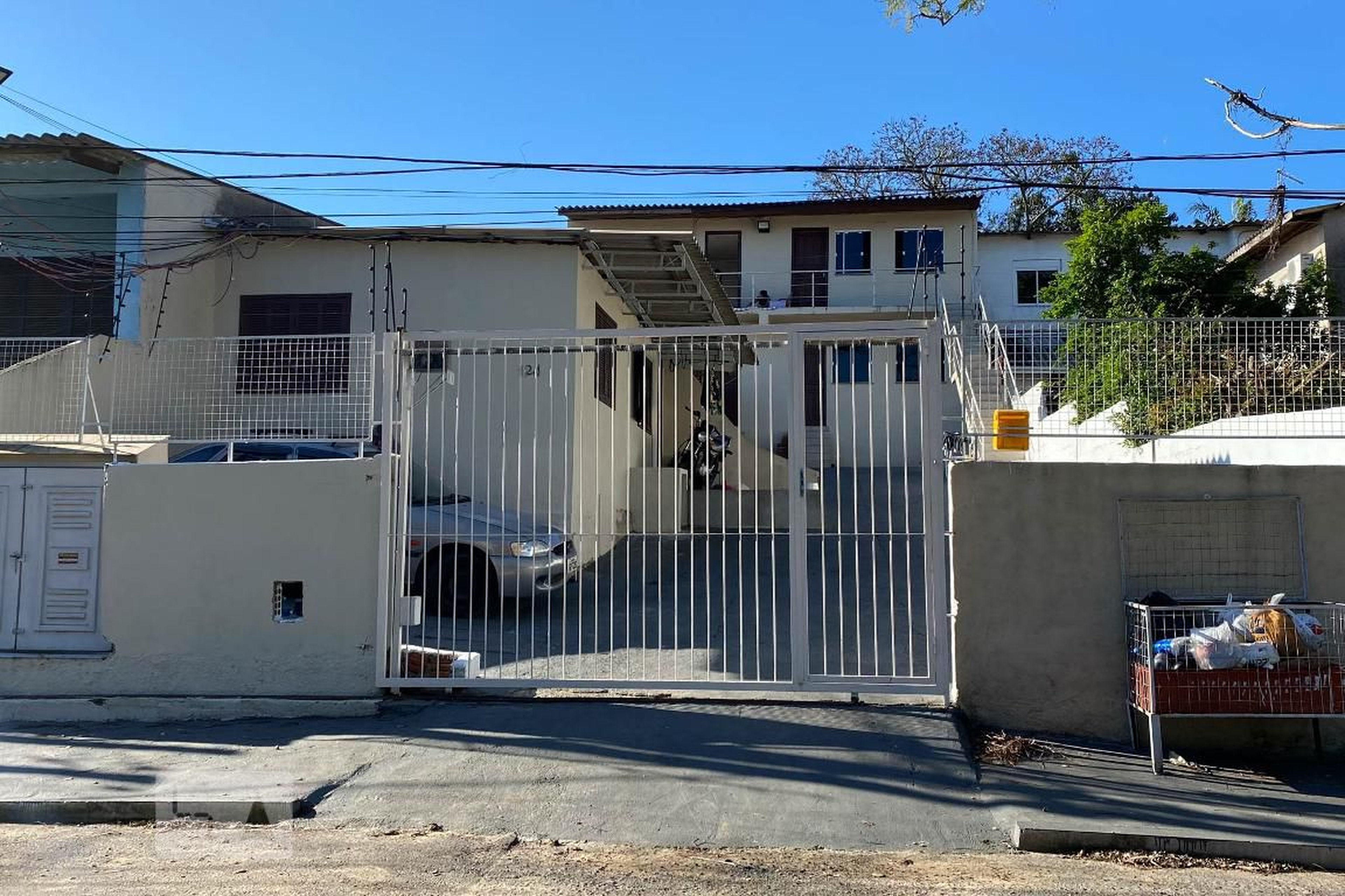 Fachada Condomínio em Rua Flávio Antônio Luce, 124