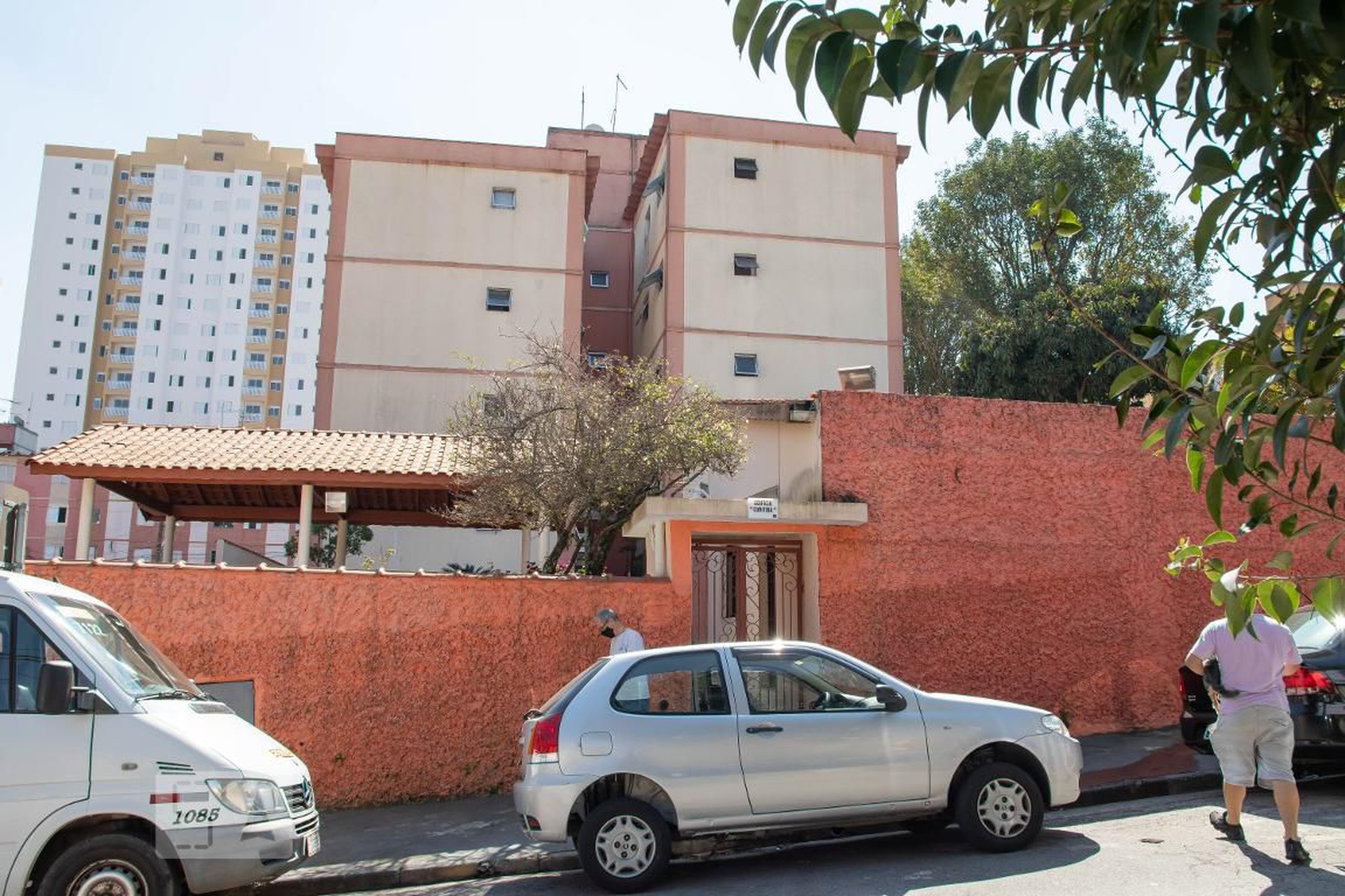 Fachada Condomínio em Rua Filomena Cassilhas, 85