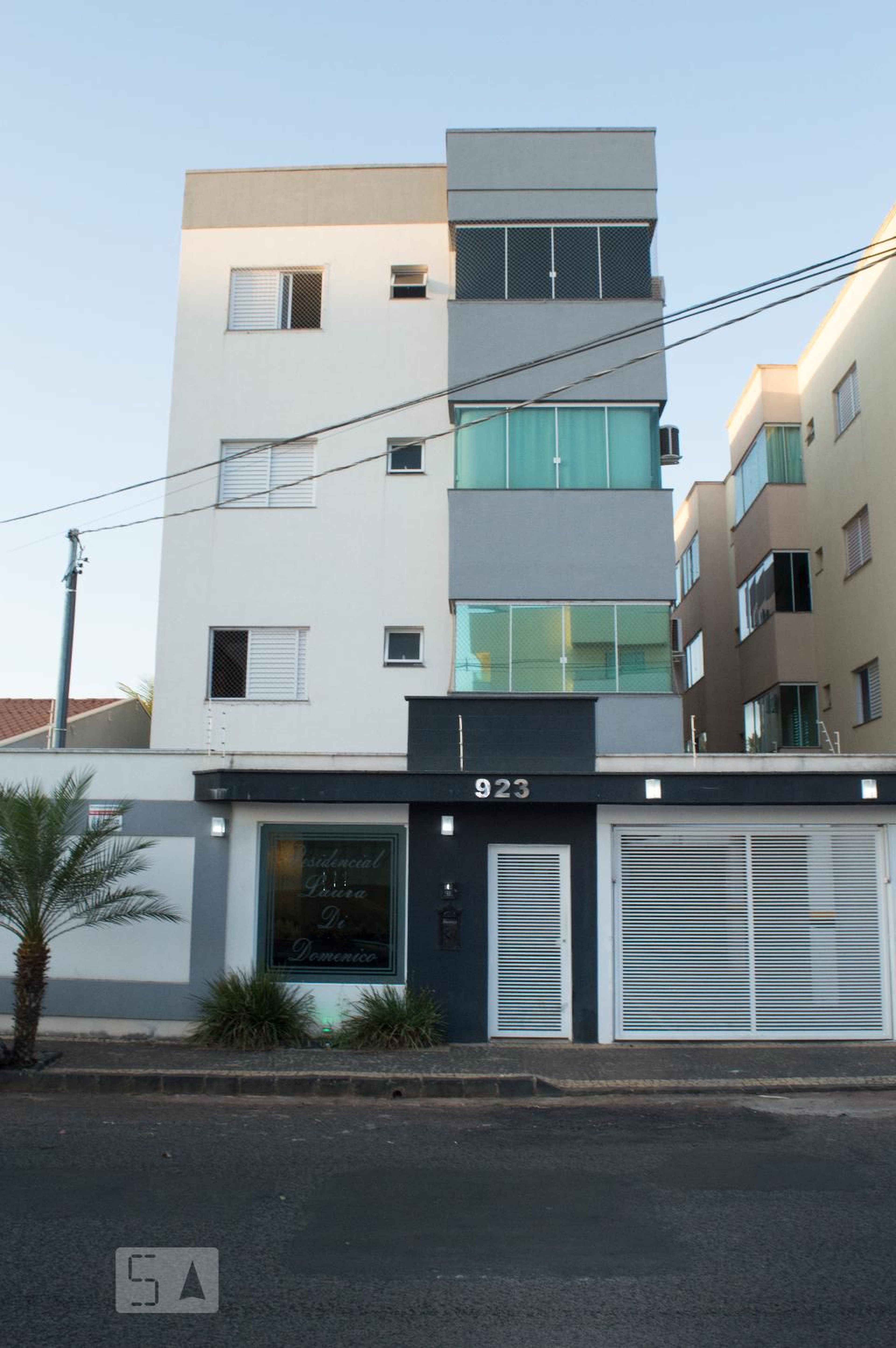 Fachada Condomínio em Avenida Ubiratan Honório de Castro, 923