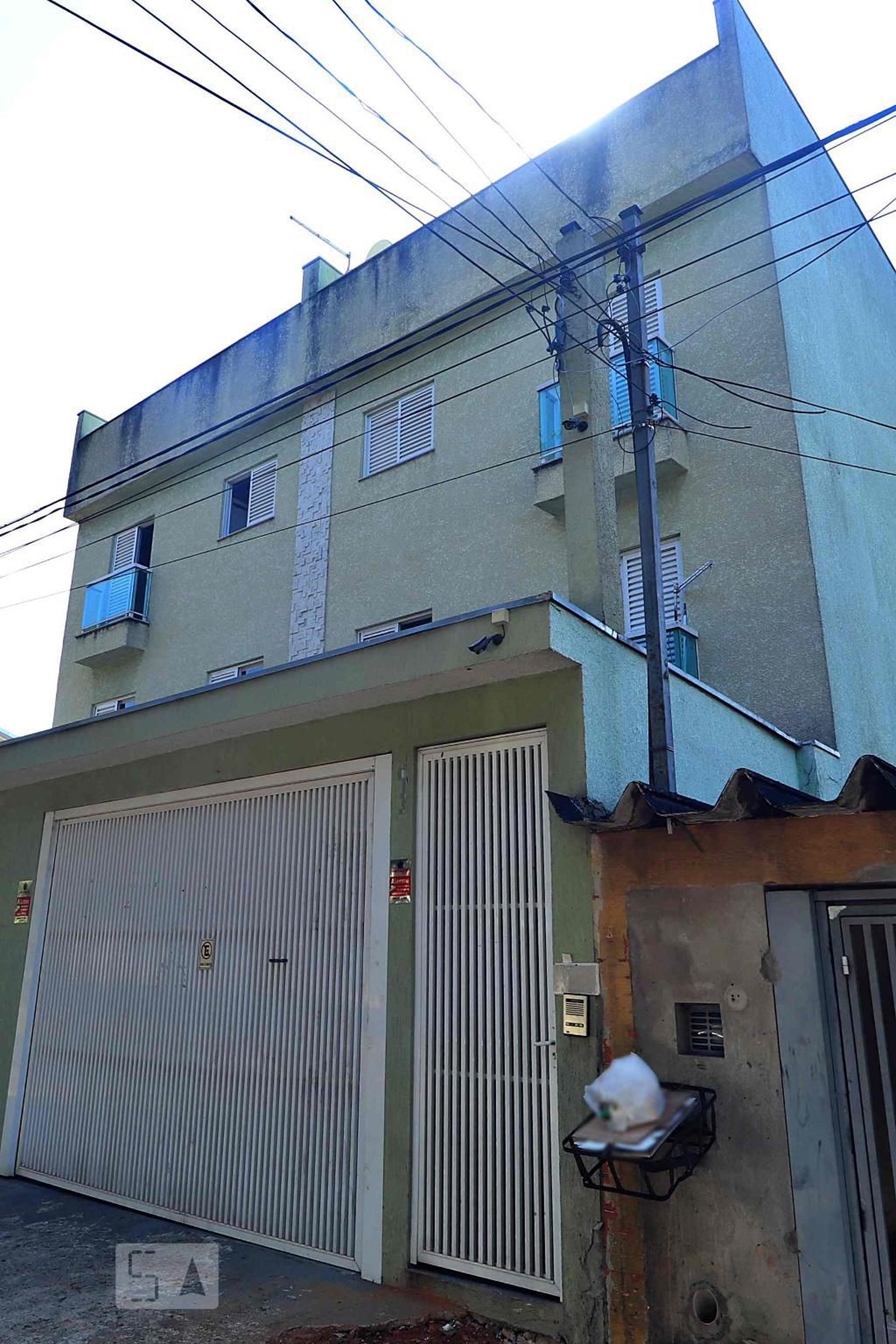 Fachada Condomínio em Avenida Ana Camargo, 223