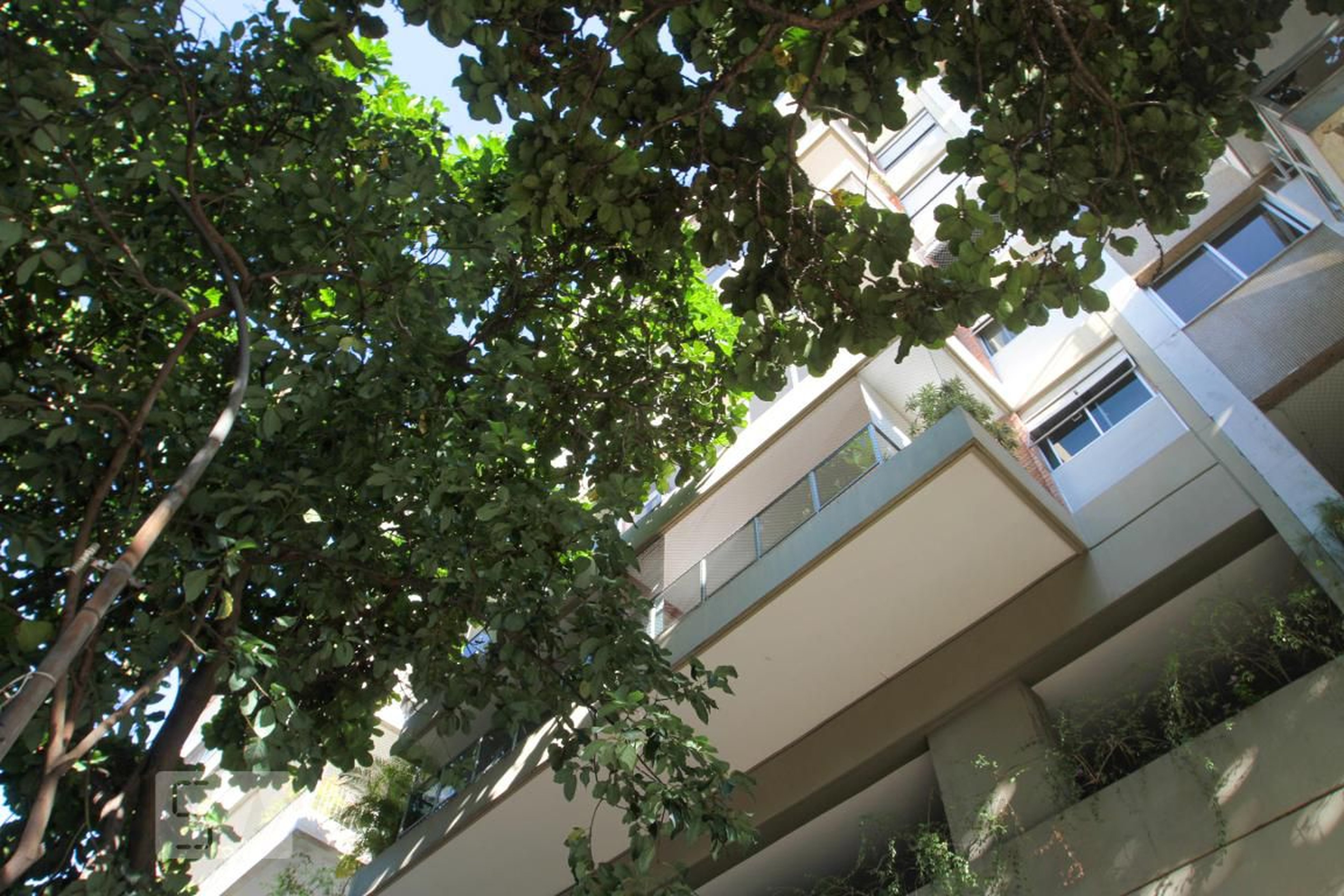 Fachada do Prédio Condomínio Alberto de Campos