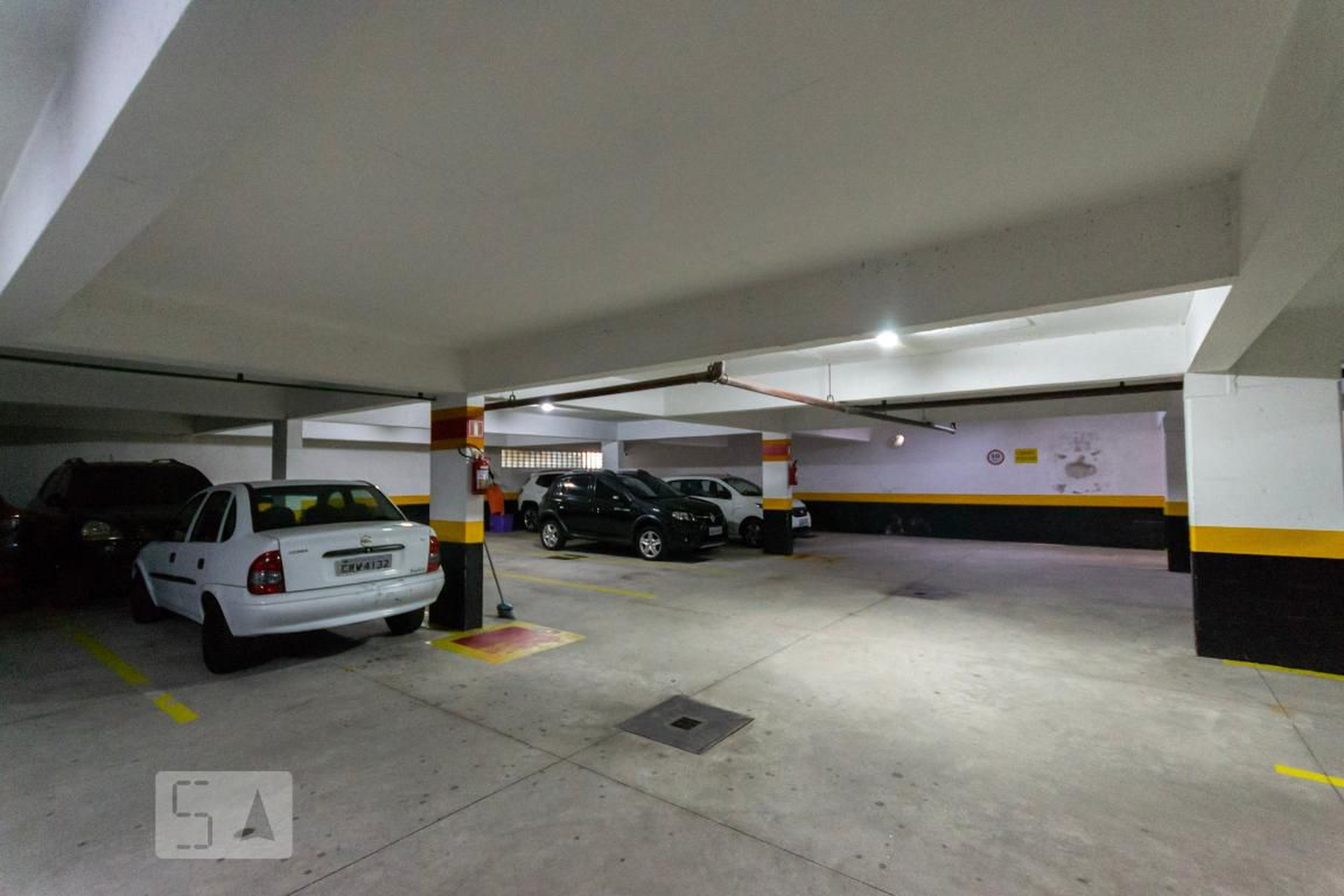 Estacionamento - Edifício Claudia