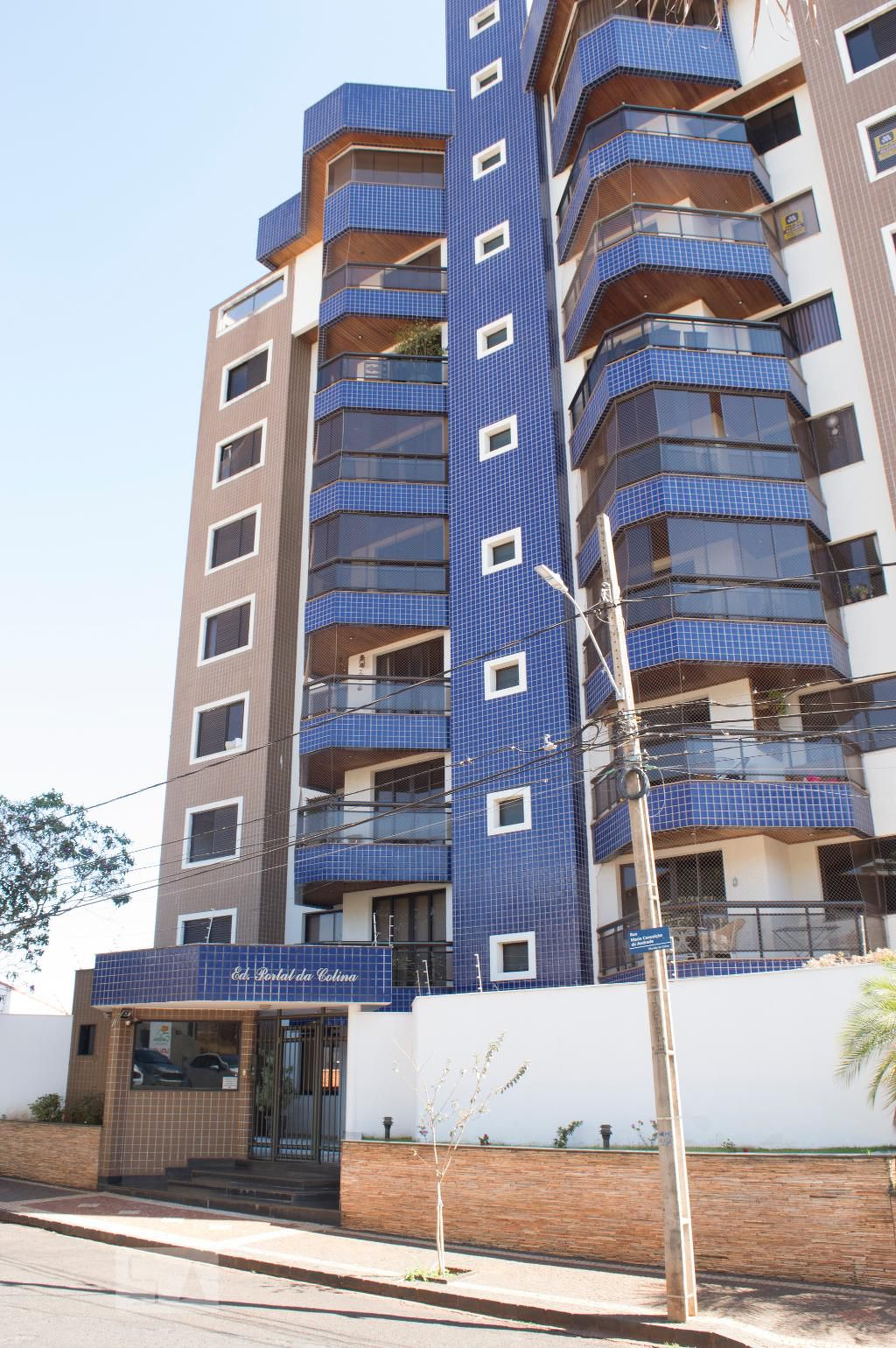 Fachada Edifício Portal da Colina