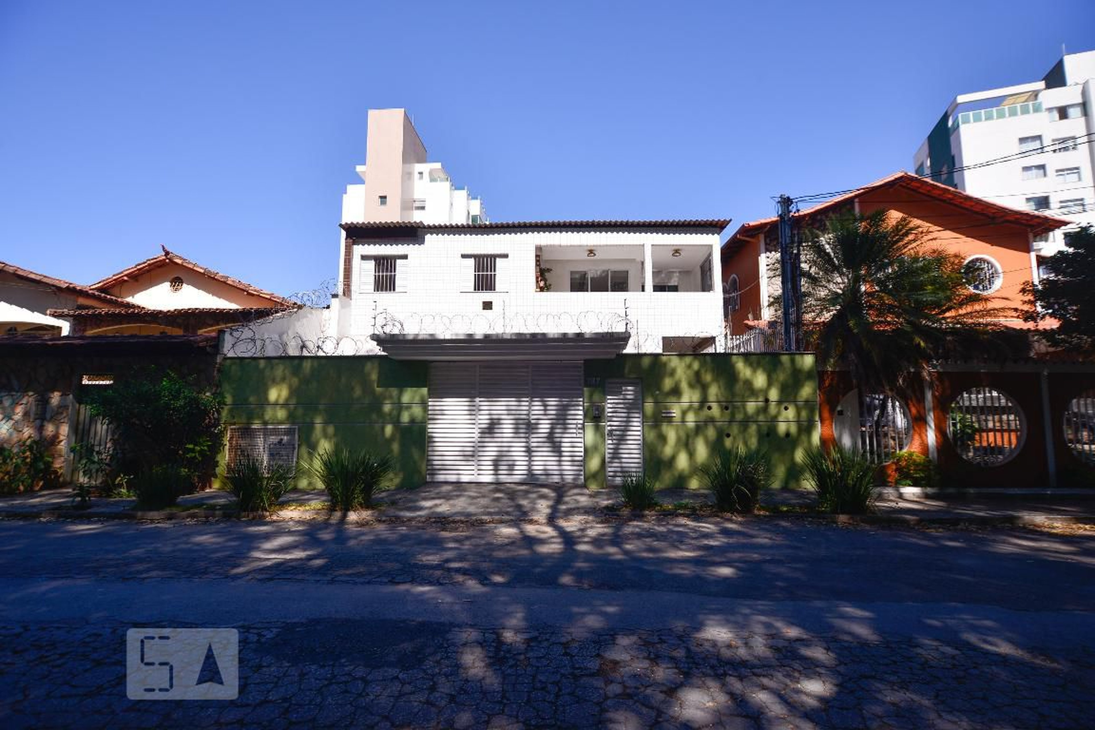 Fachada Condomínio em Rua Ministro Hermenegildo de Barros, 737