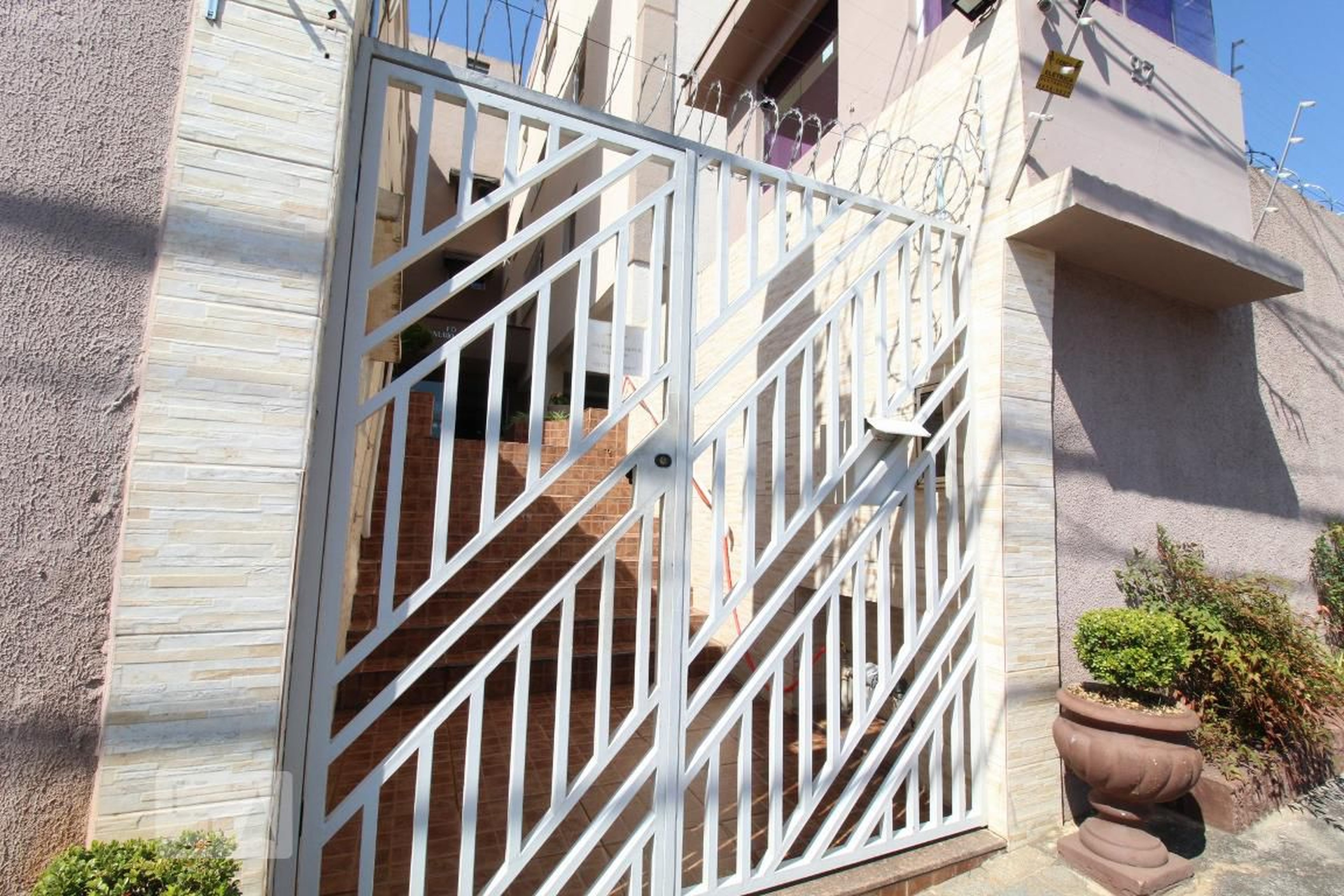 Entrada social - Edifício Danúbio Azul