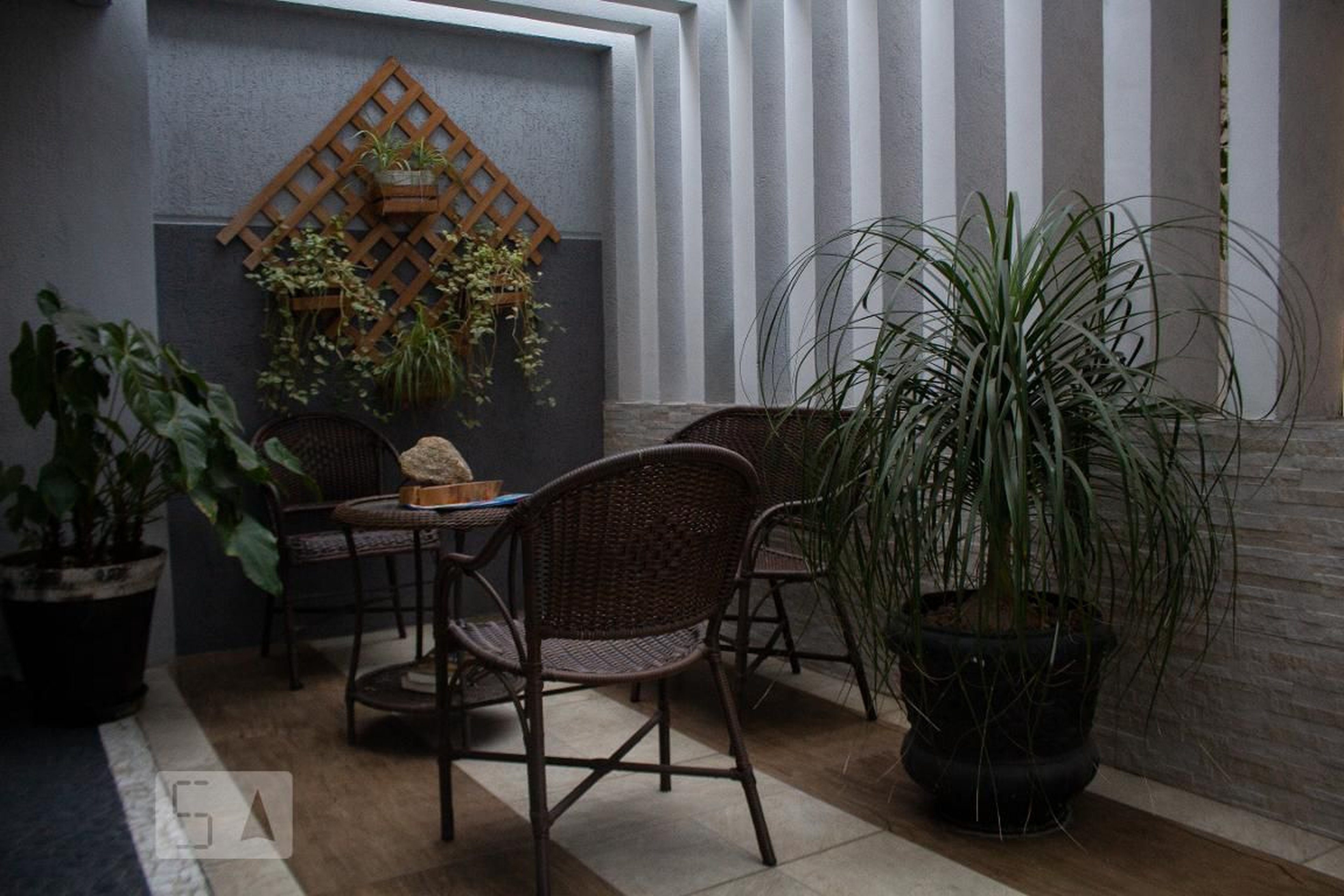 Hall - Santa Virginia