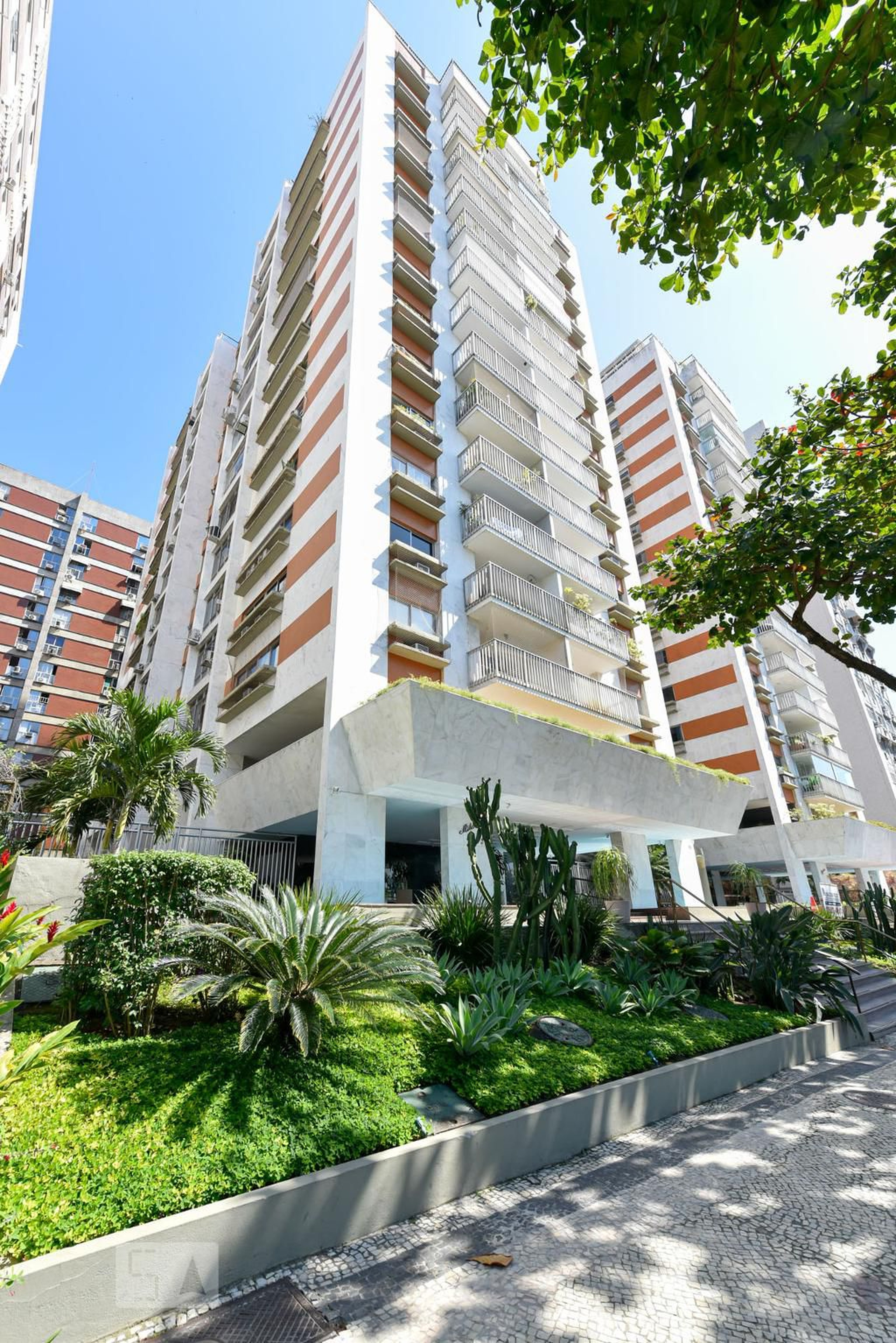 Fachada Edifício Milano