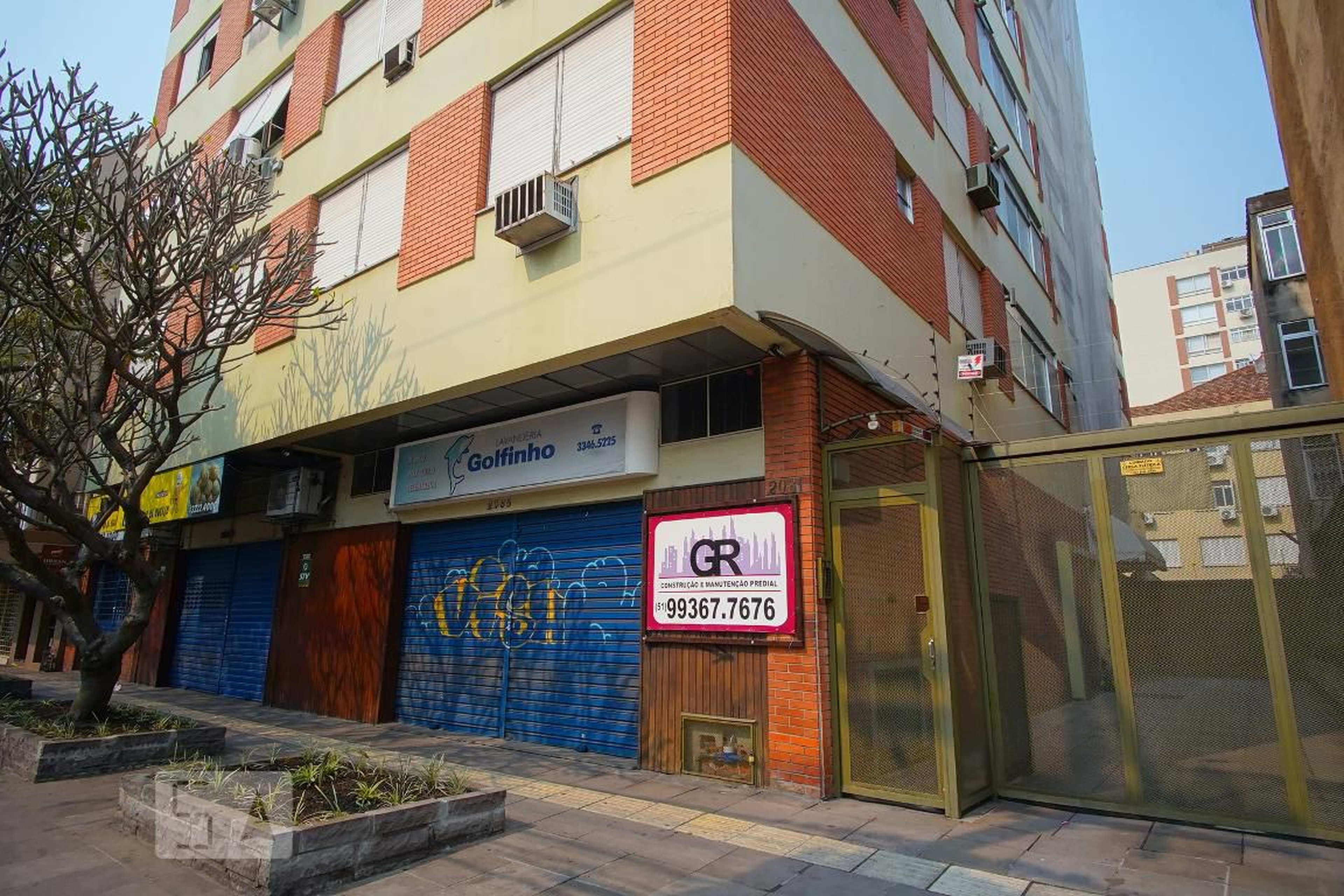 Fachada do Prédio Condomínio em Avenida Cristóvão Colombo, 2081