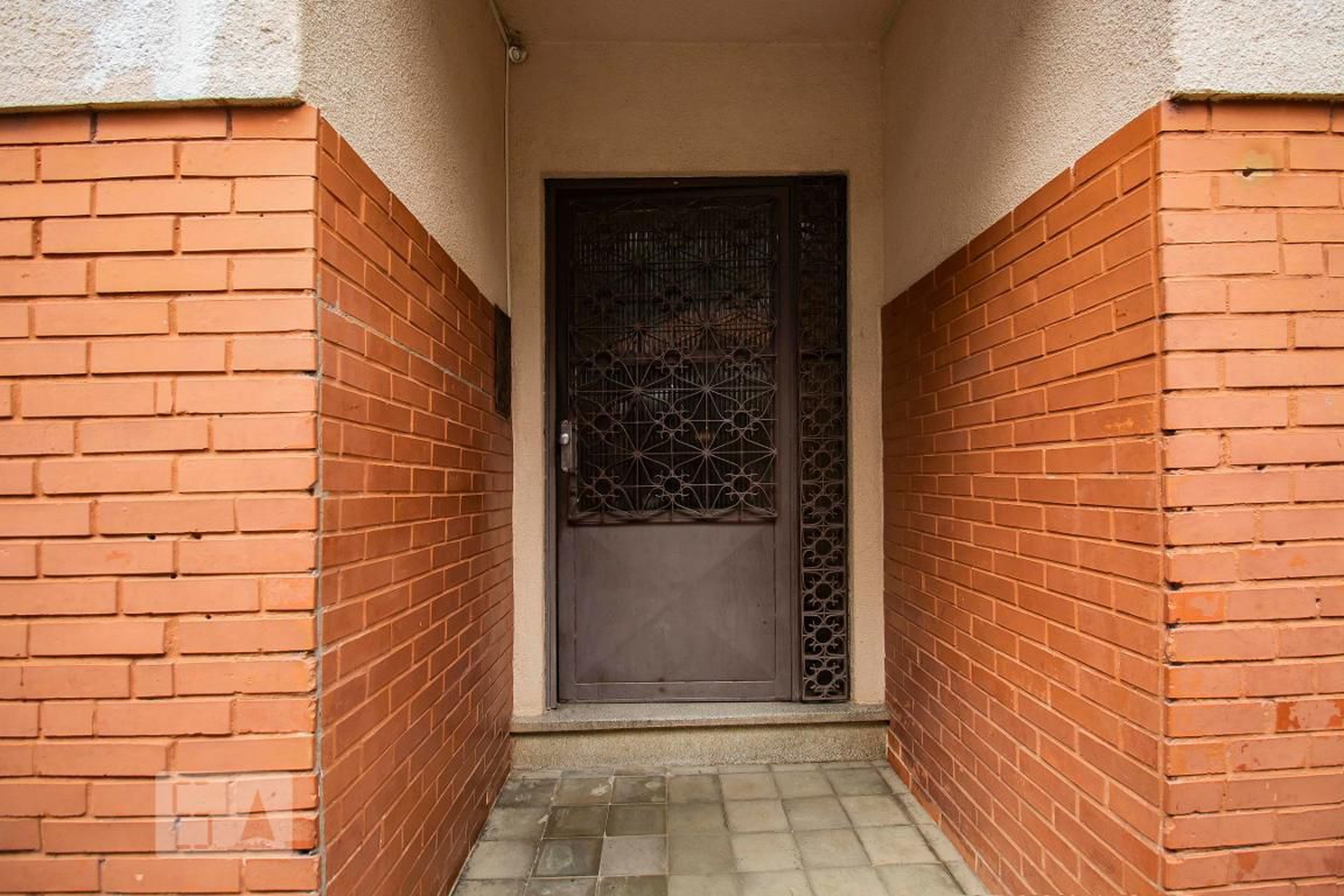 Fachada do Condomínio Condomínio em Rua Itiberê da Cunha, 93