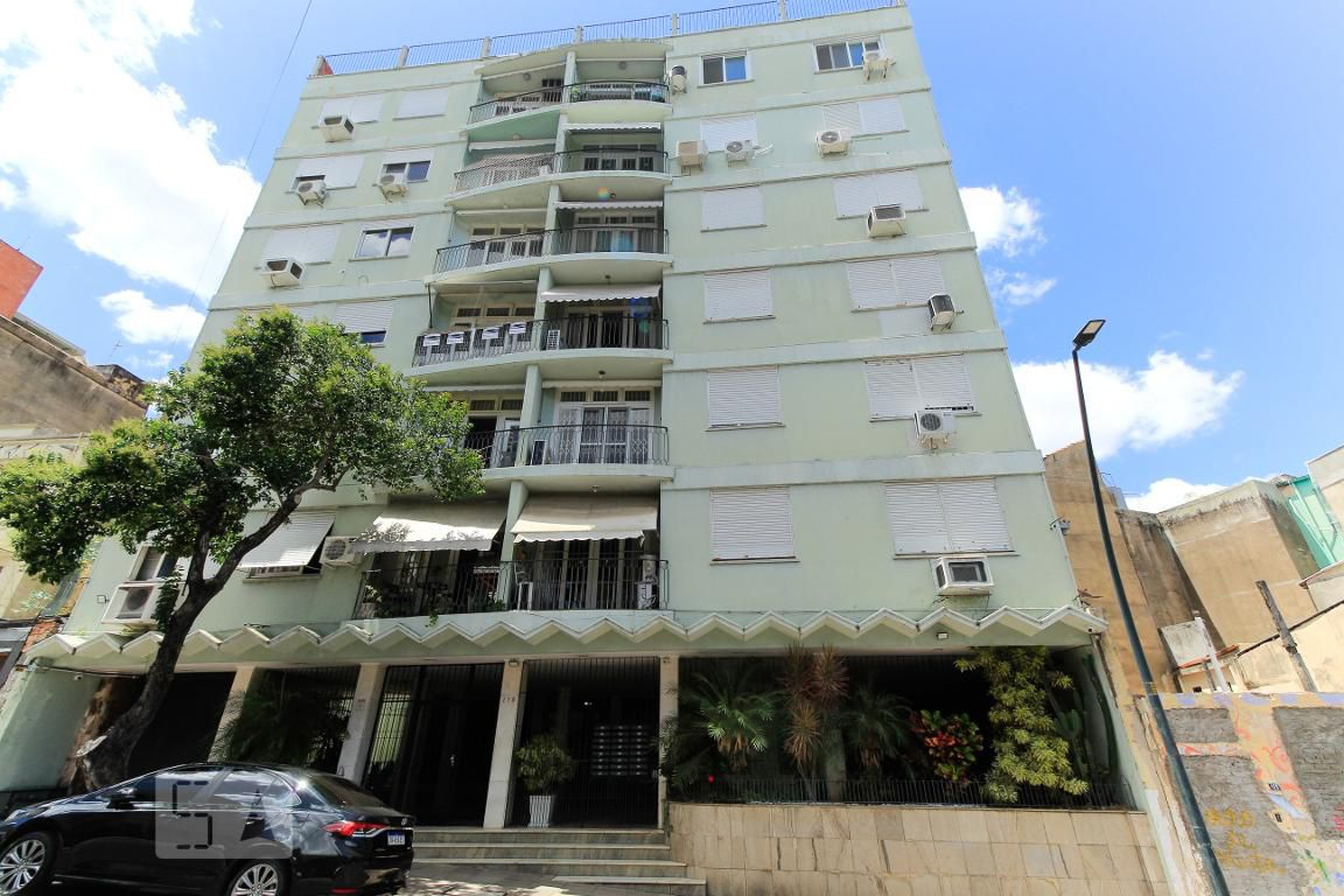 Fachada Condomínio em Rua Duque de Caxias, 179