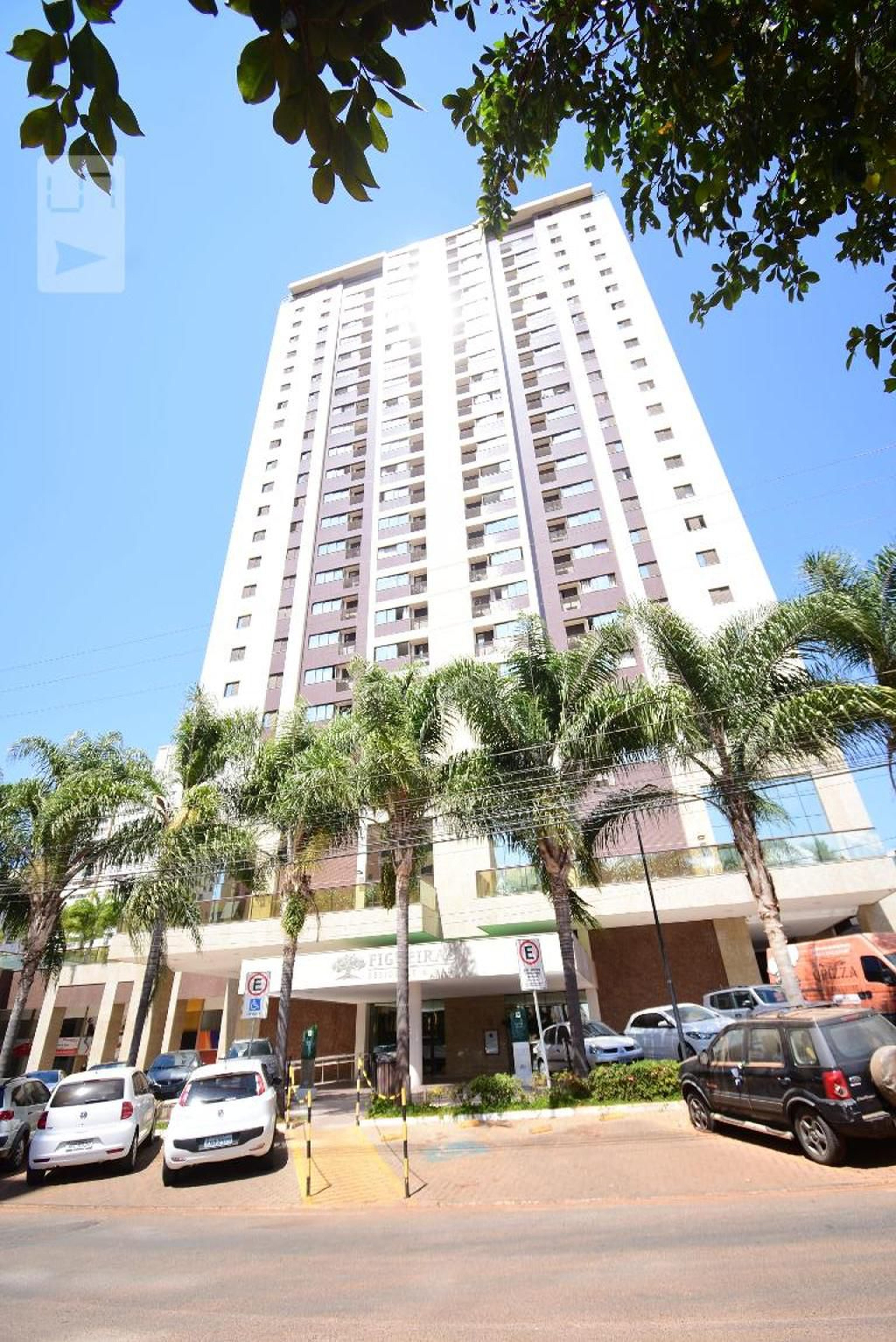 Fachada Condomínio em Rua das Figueiras, Lotes 2/4