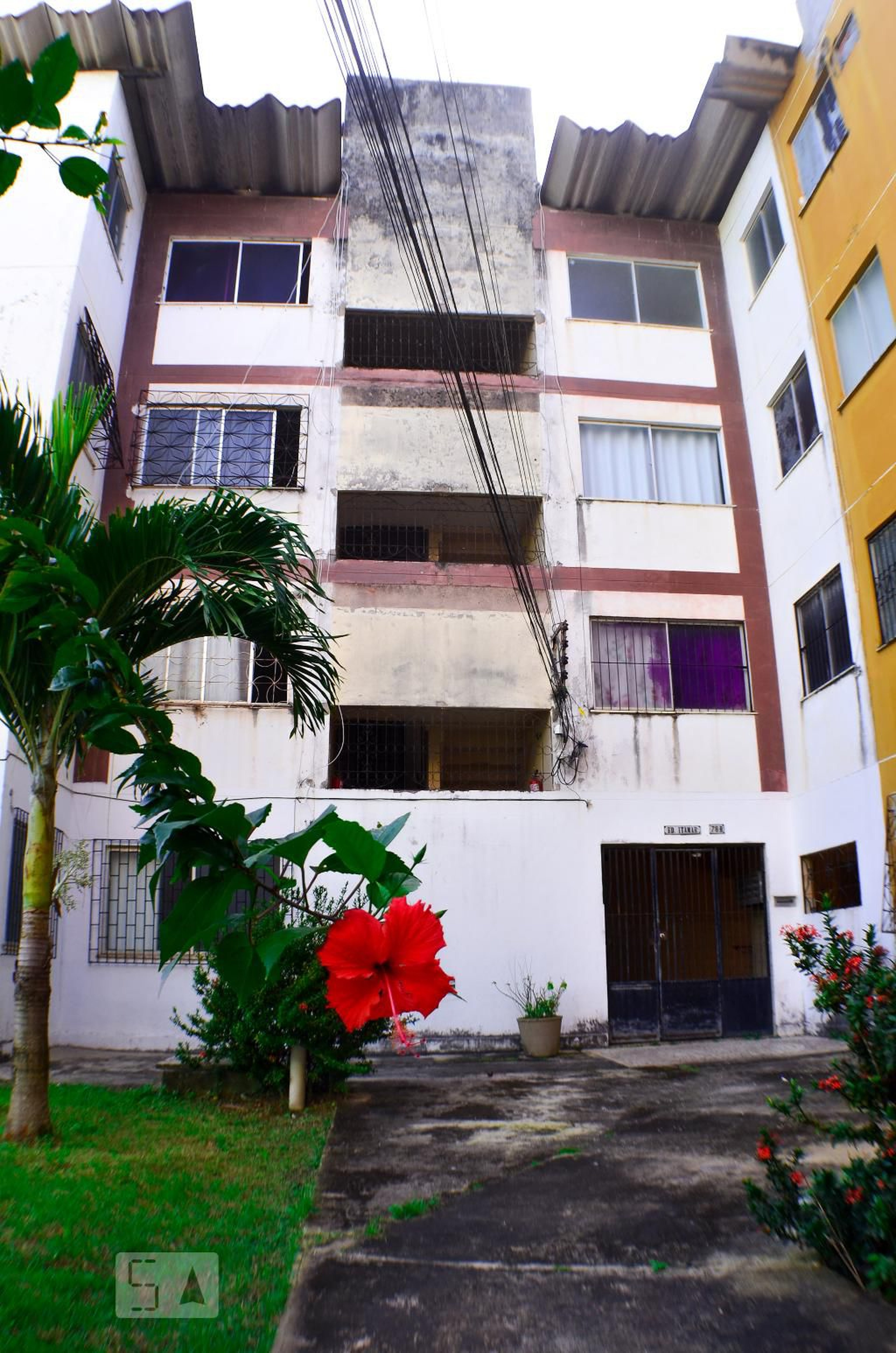 Fachada Condomínio em Rua Osvaldo Sento Sé, 78