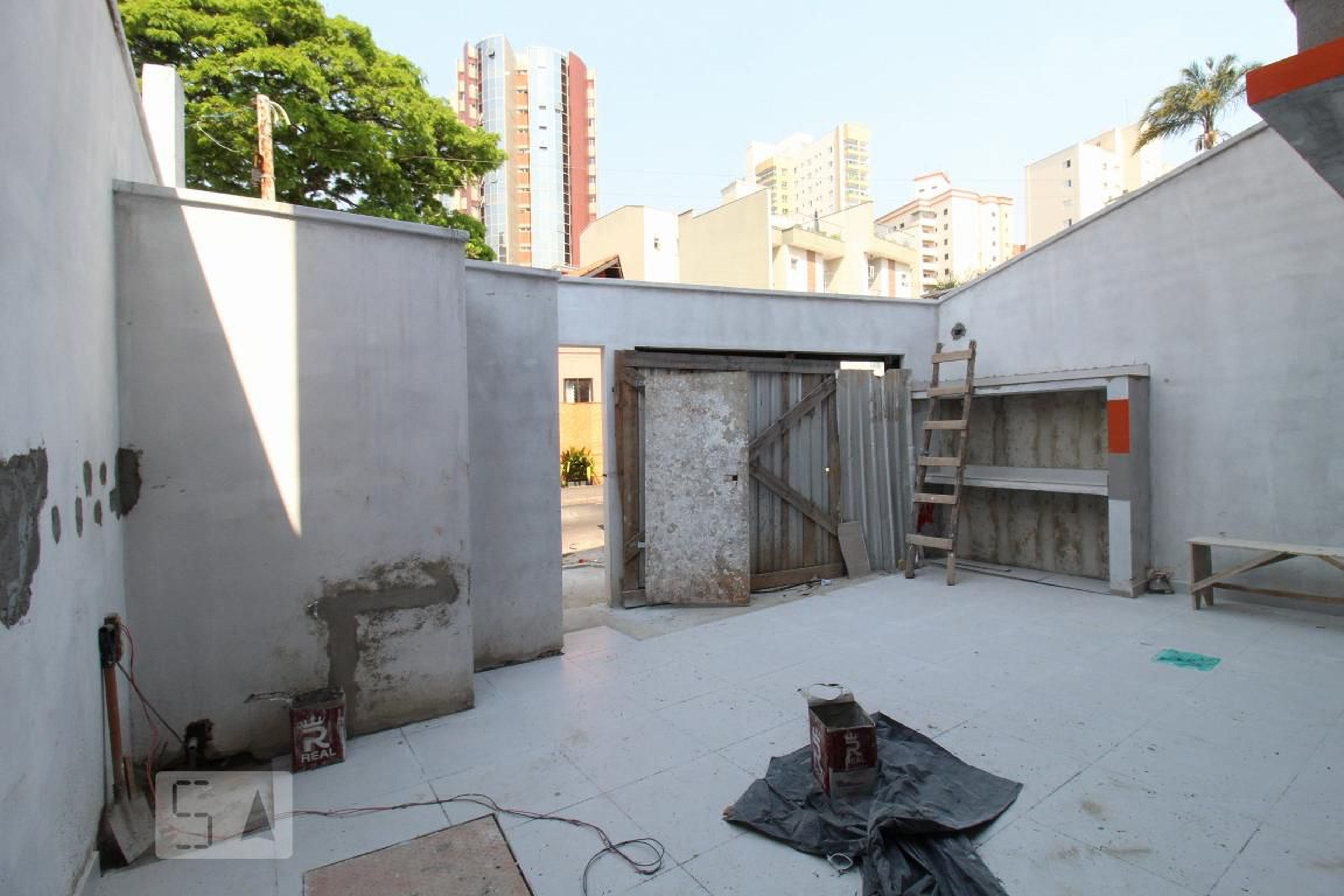 Entrada social - null