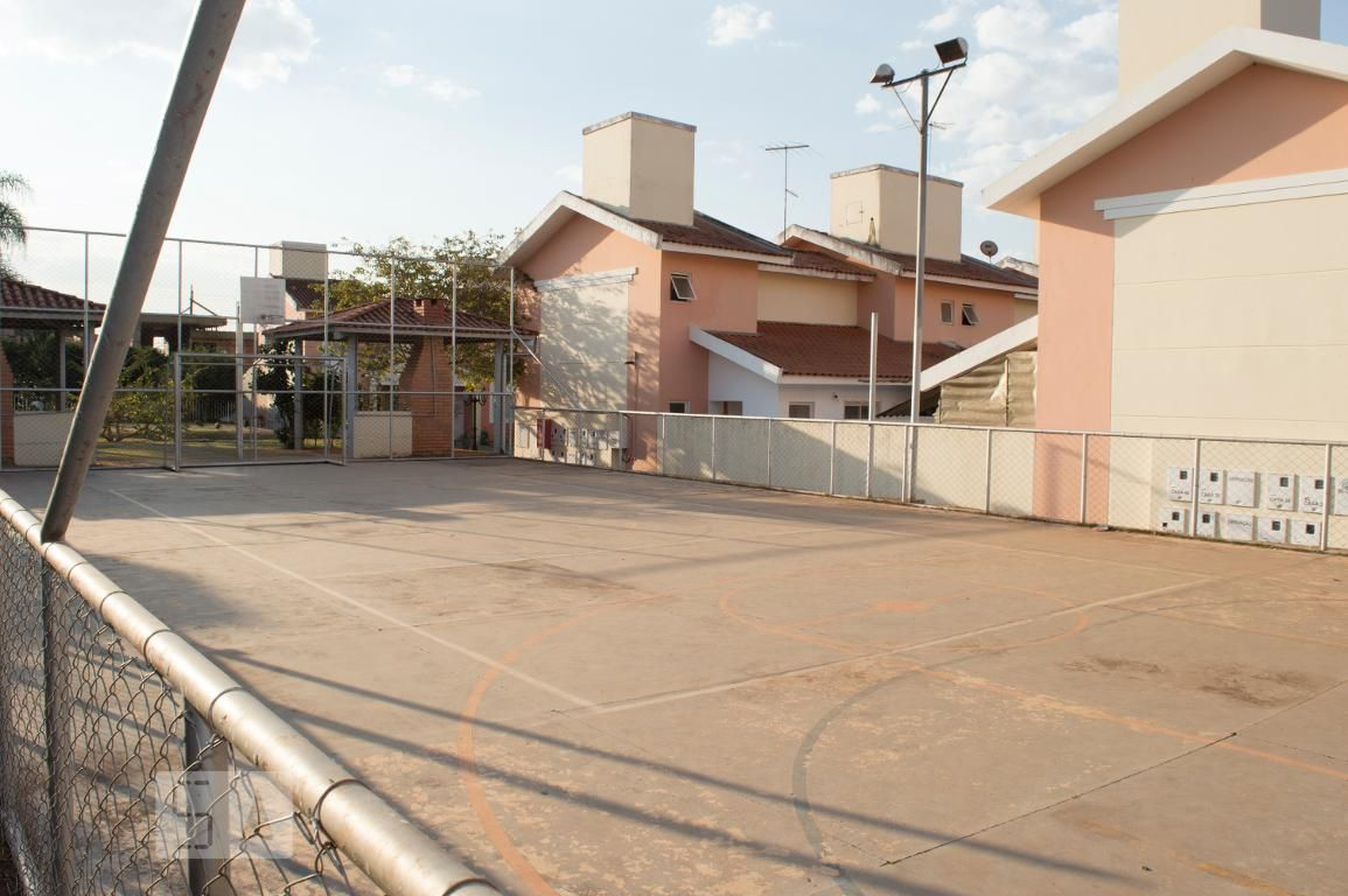 Quadra Esportiva - Ingles