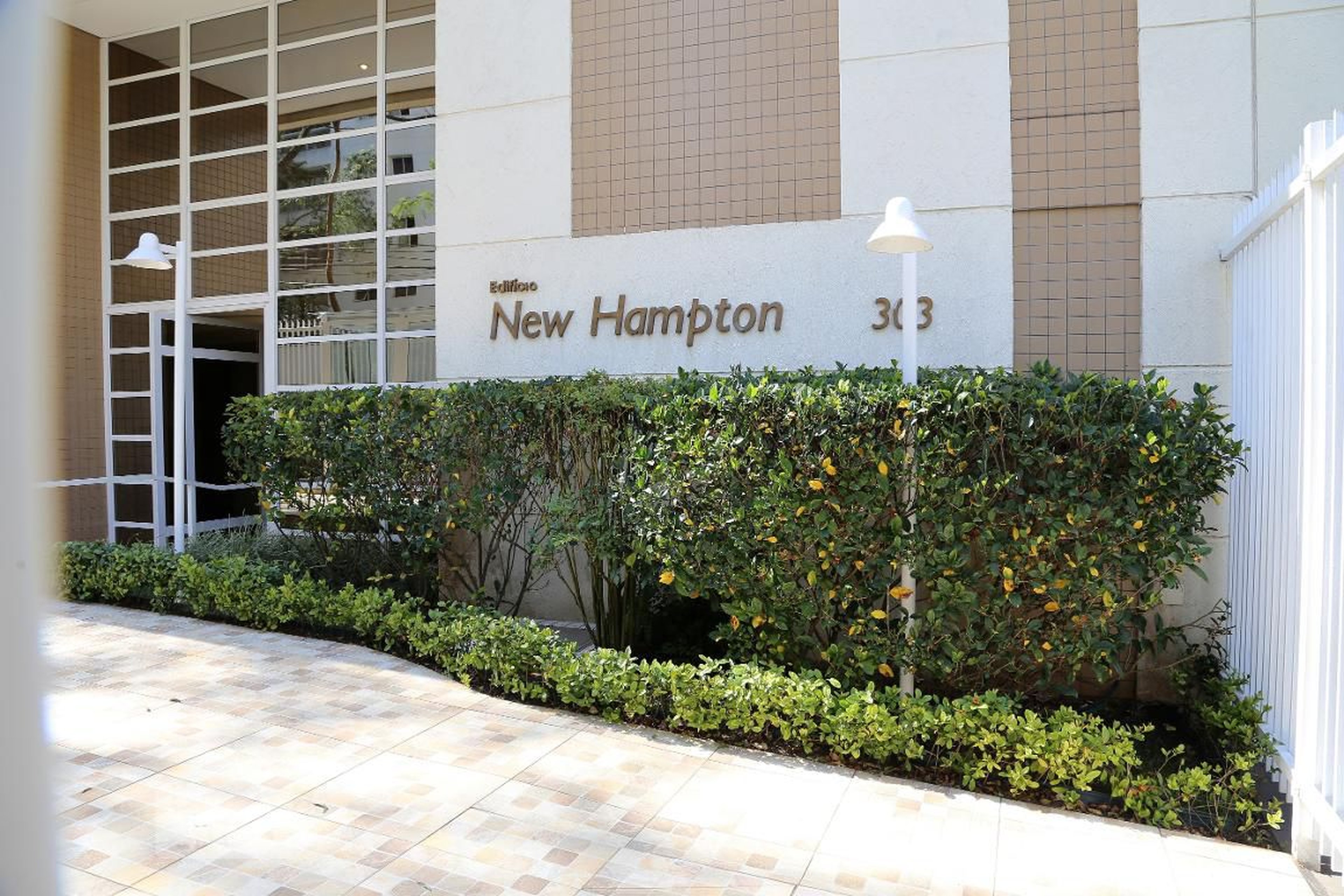 Fachada do Condomínio Condomínio New Hampton