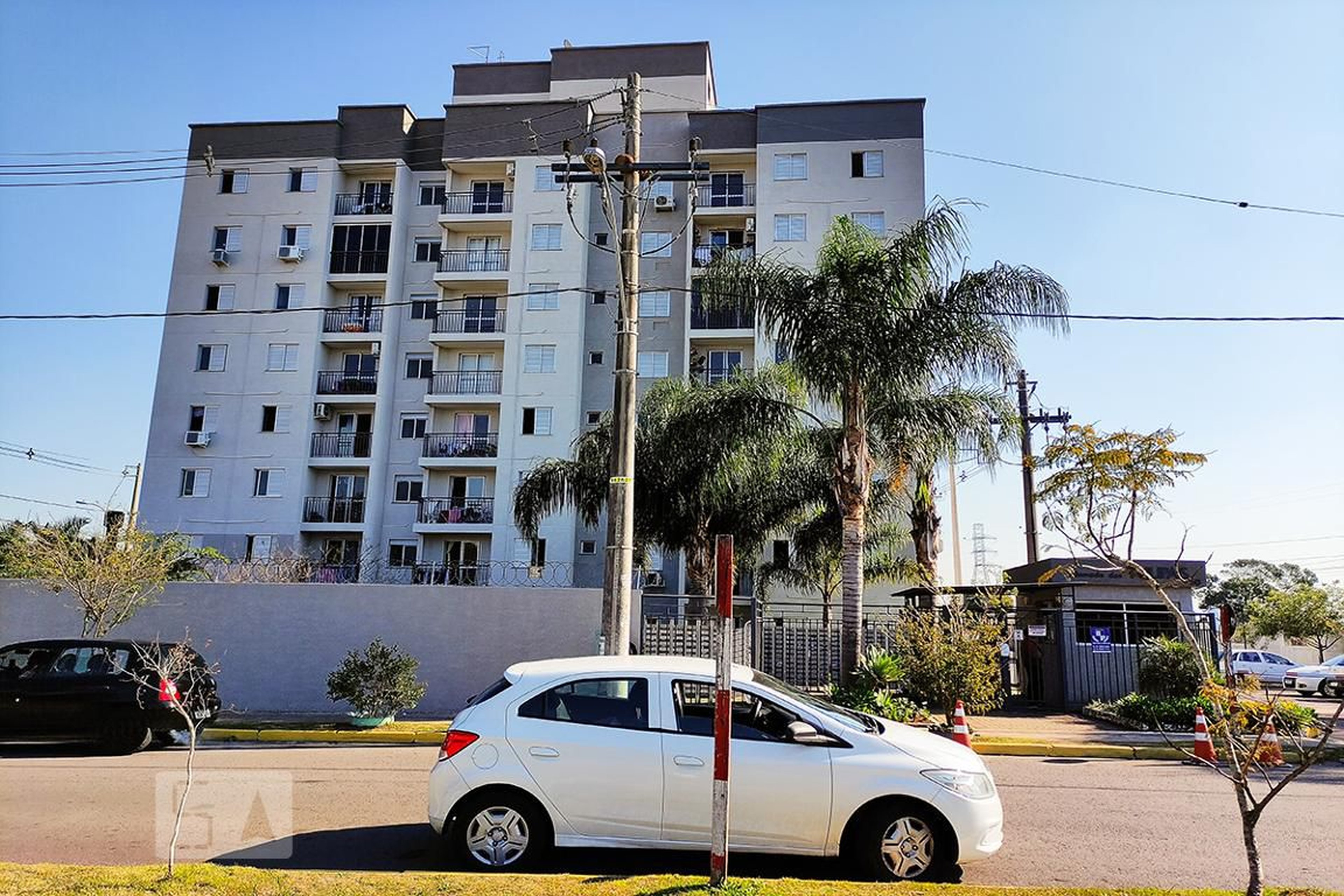 Fachada do Condomínio Condomínio em Tres, 105