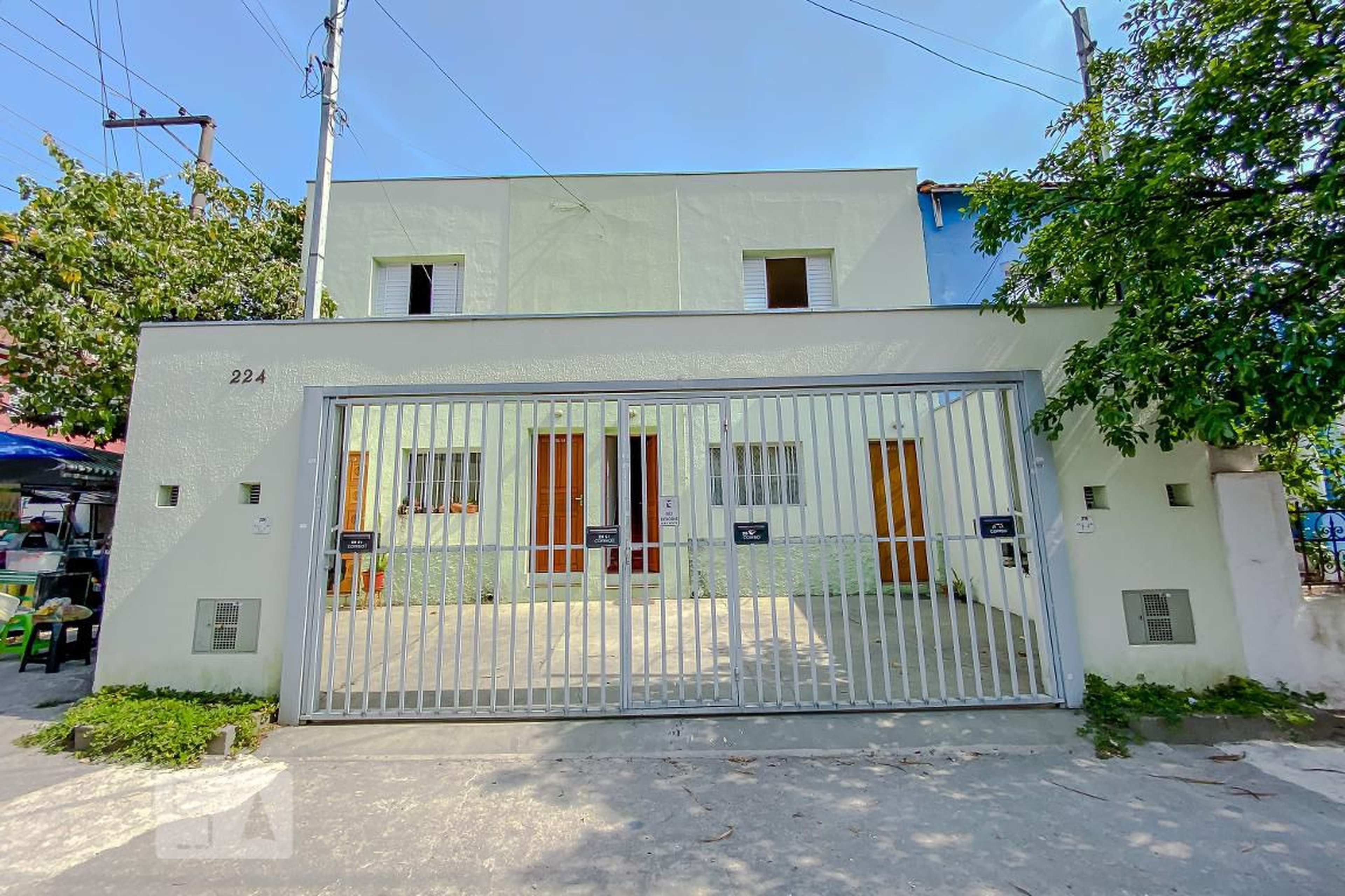 Fachada Condomínio em Rua Paraupava, 218