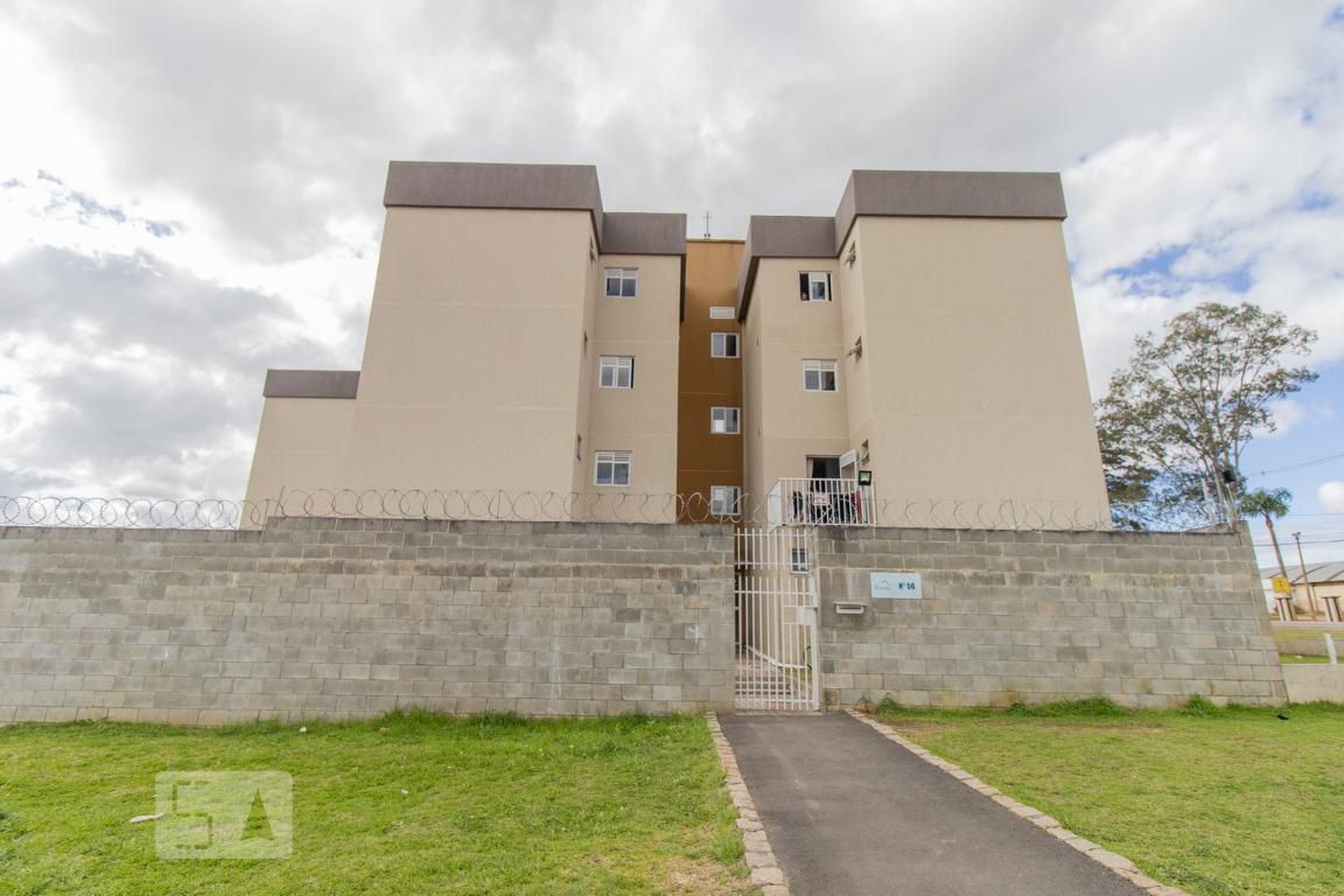 Fachada do Condomínio Condomínio em Rua Professor Manoel de Oliveira Franco Sobrinho, 56