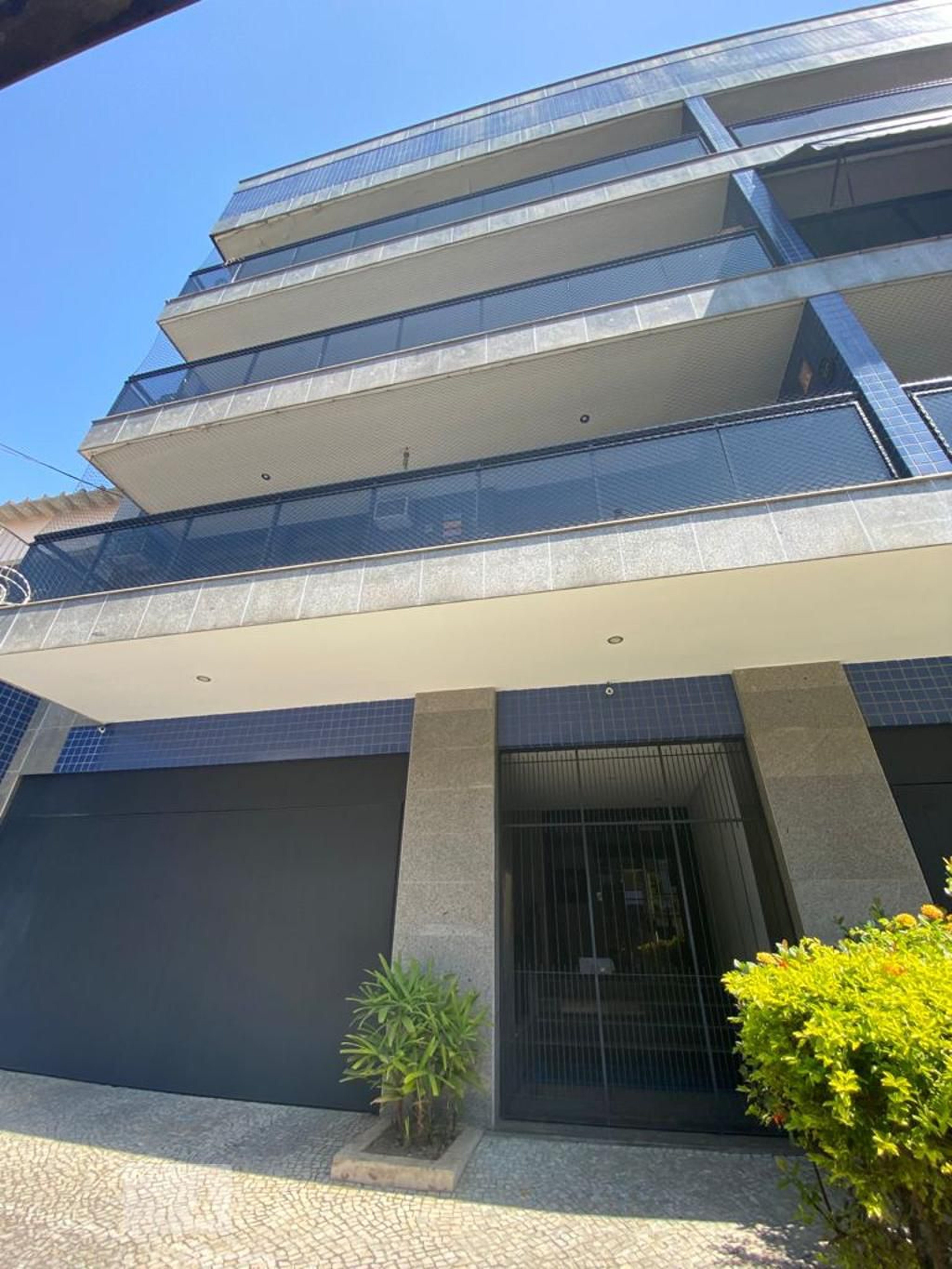 Fachada Condomínio em Rua Barão de São Francisco, 37