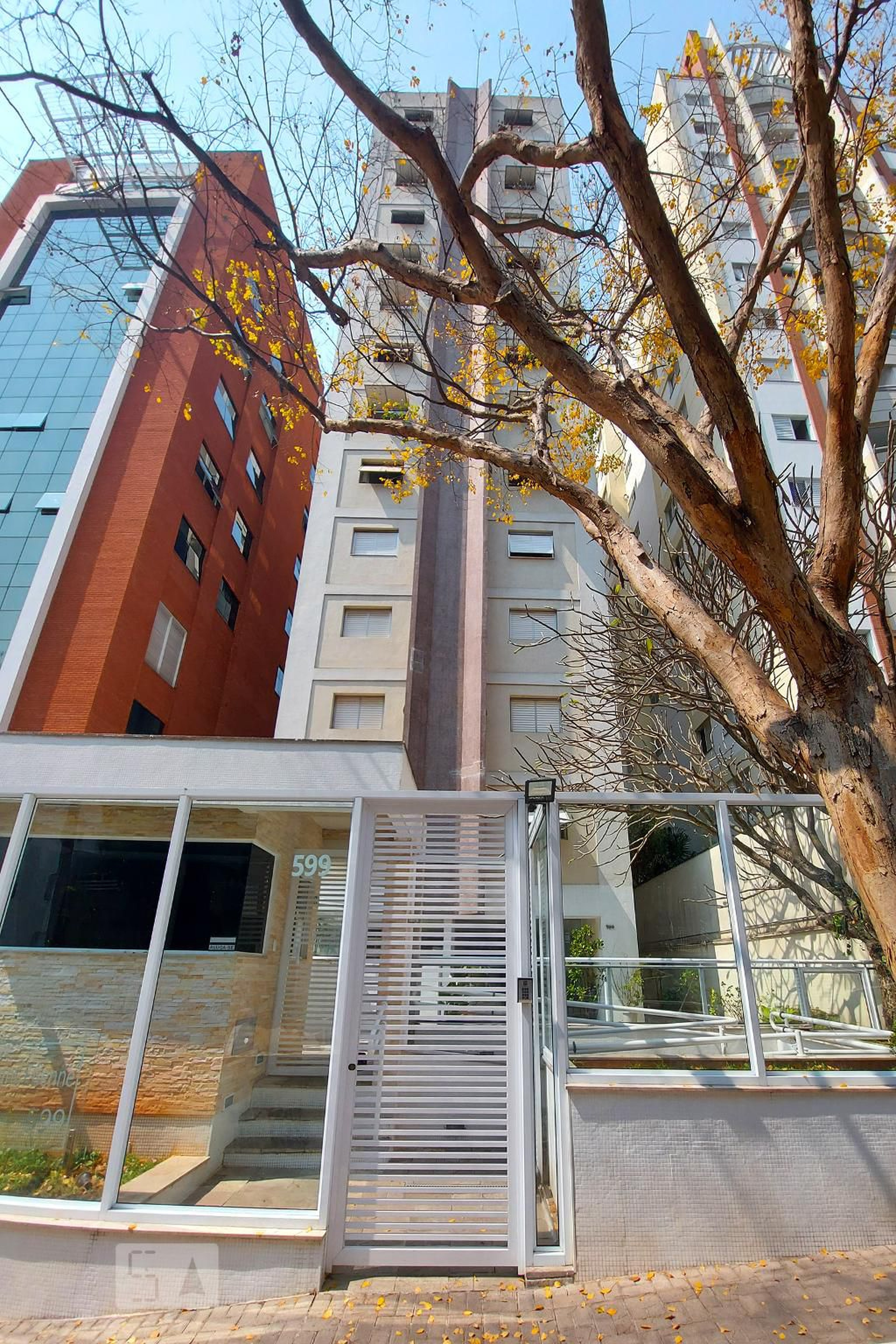 Fachada Condomínio Martiniano de Carvalho