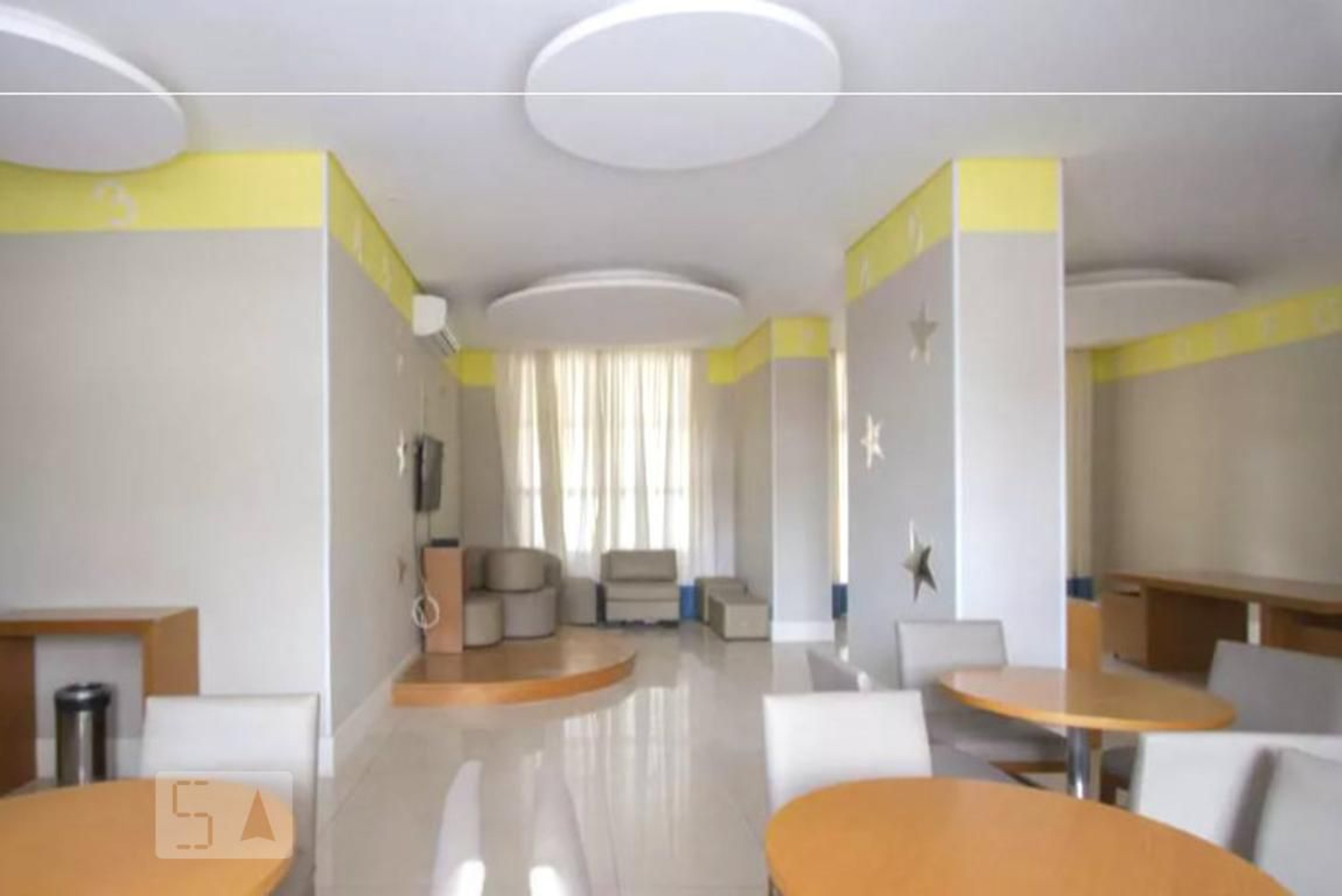 Área Comum Condomínio em Rua Adele Zarzur, 96