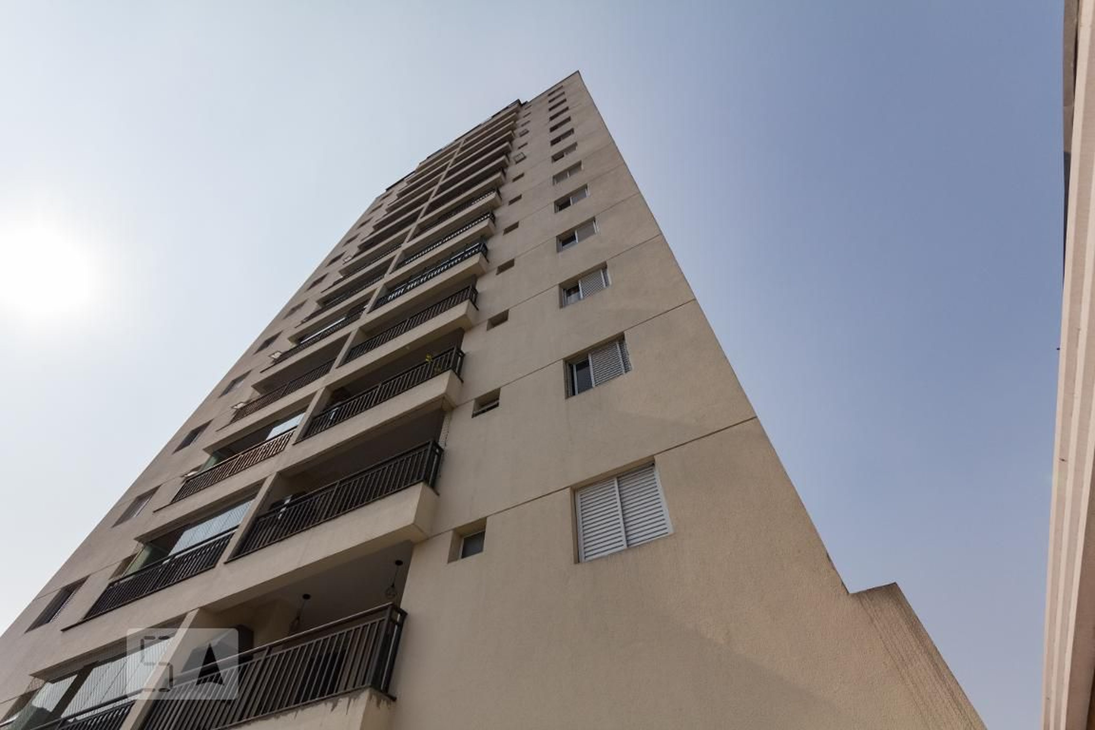 Fachada Condomínio em Rua Carlos Mário Rimazza, 235