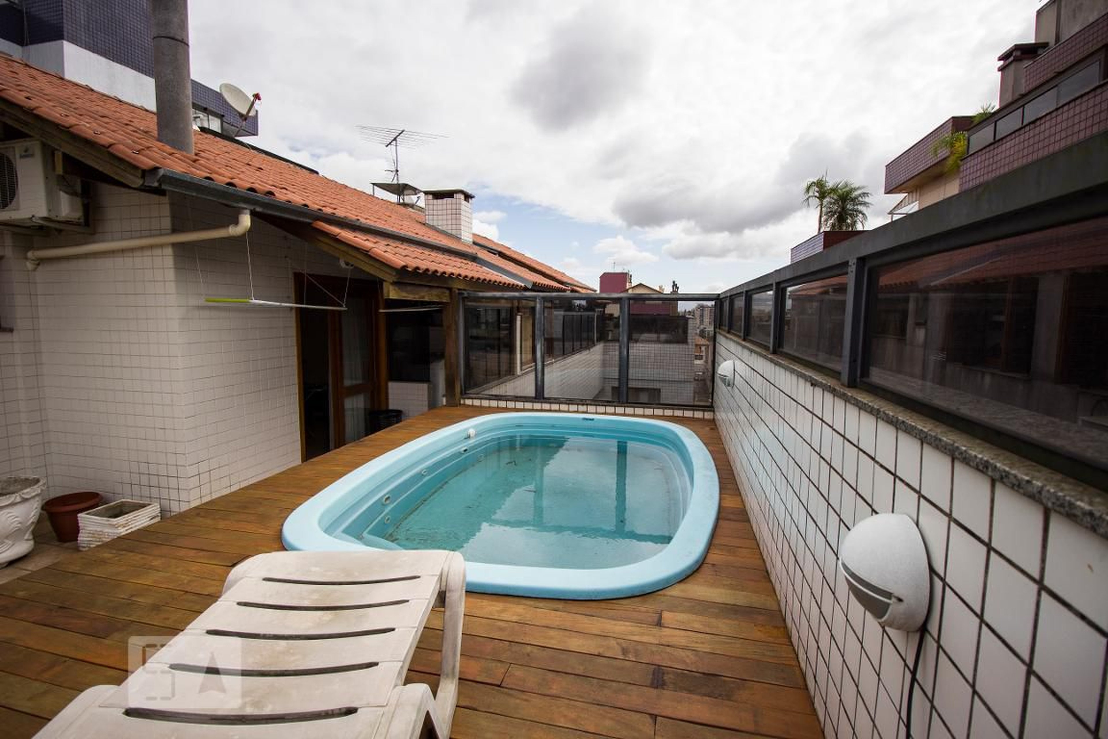 Piscina - Edifício Katia