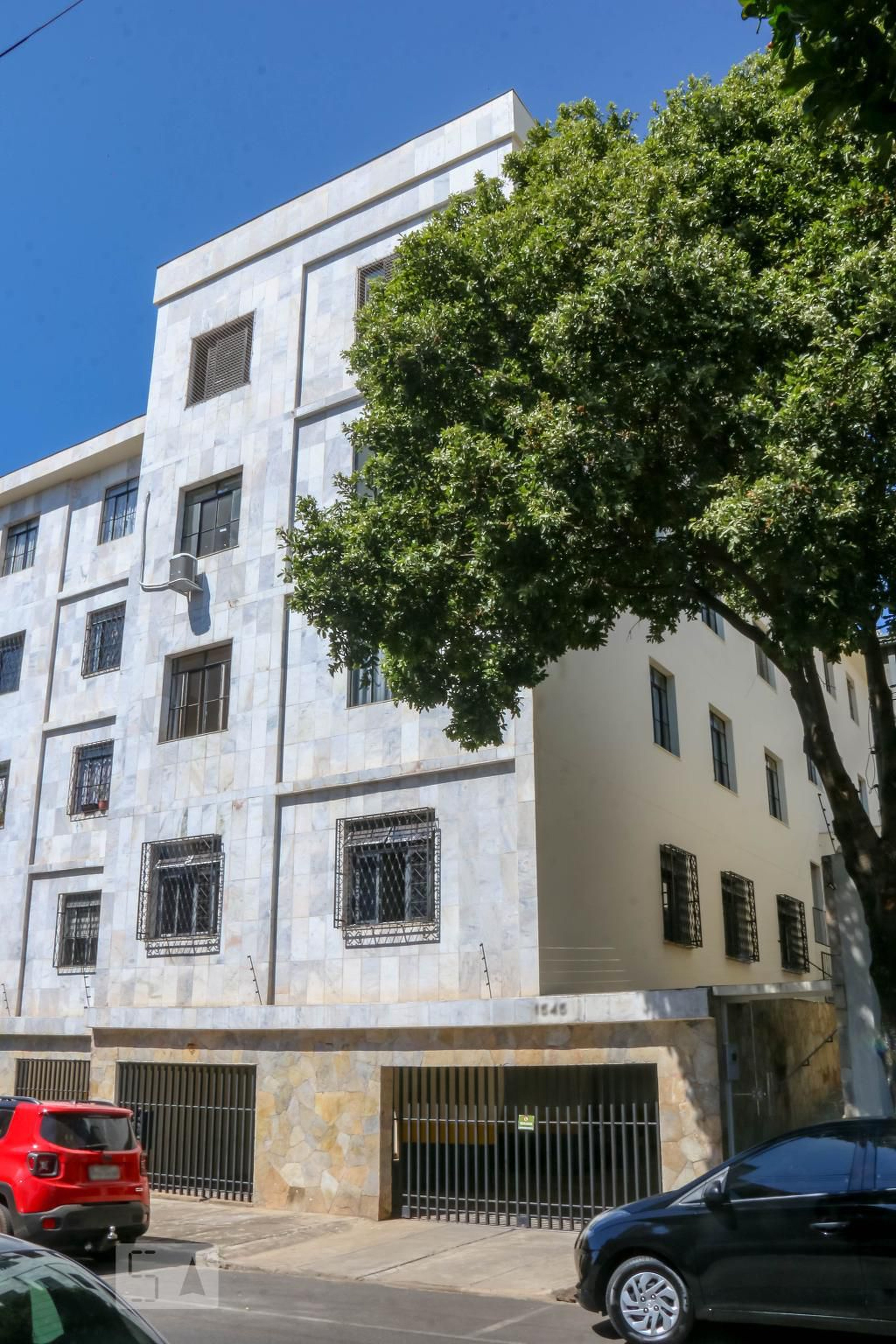 Fachada Condomínio em Rua Herculano de Freitas, 1545