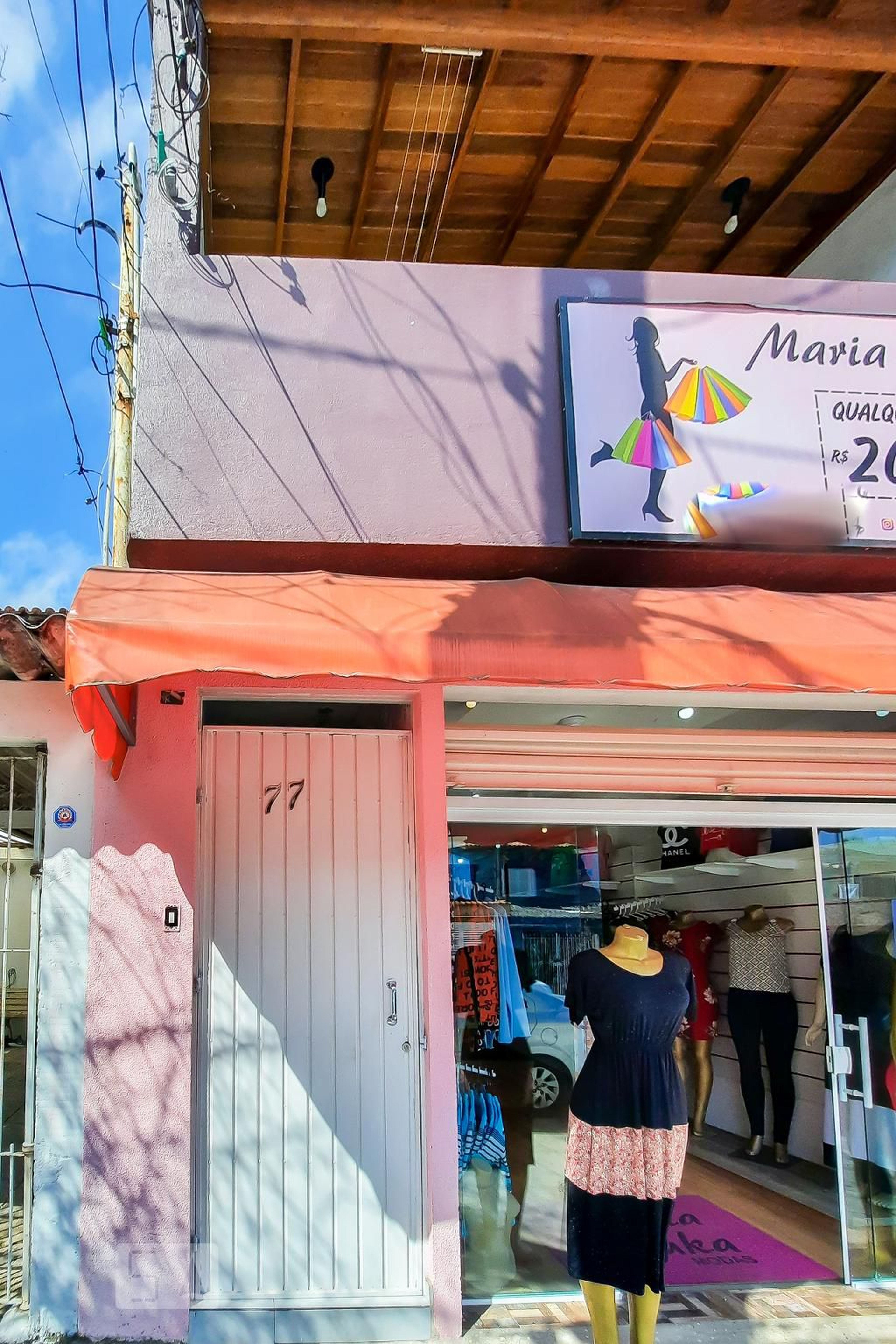 Fachada Condomínio em Rua Júlio Barazal Salgado, 77