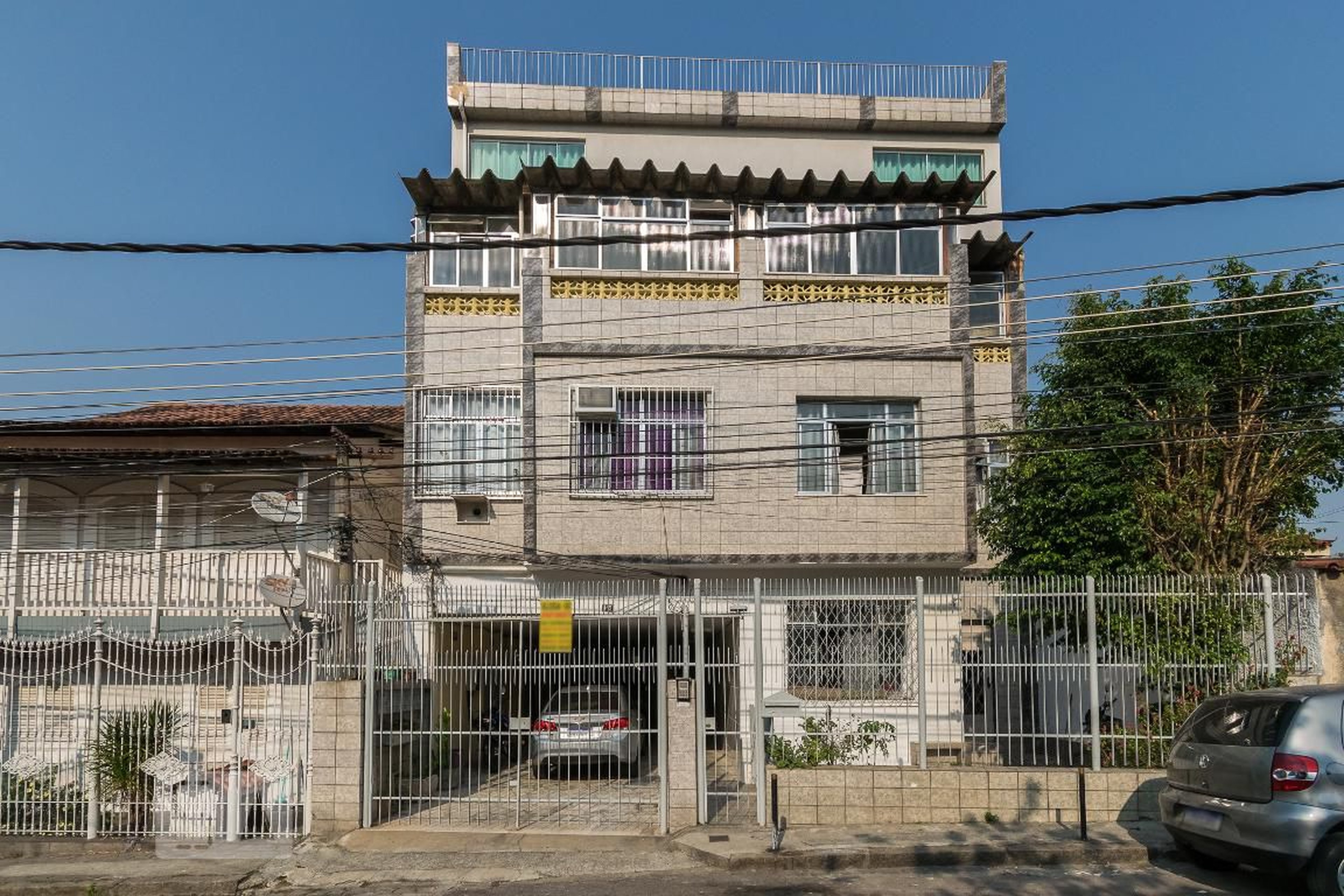 Fachada do Prédio Condomínio em Rua Araguari, 465