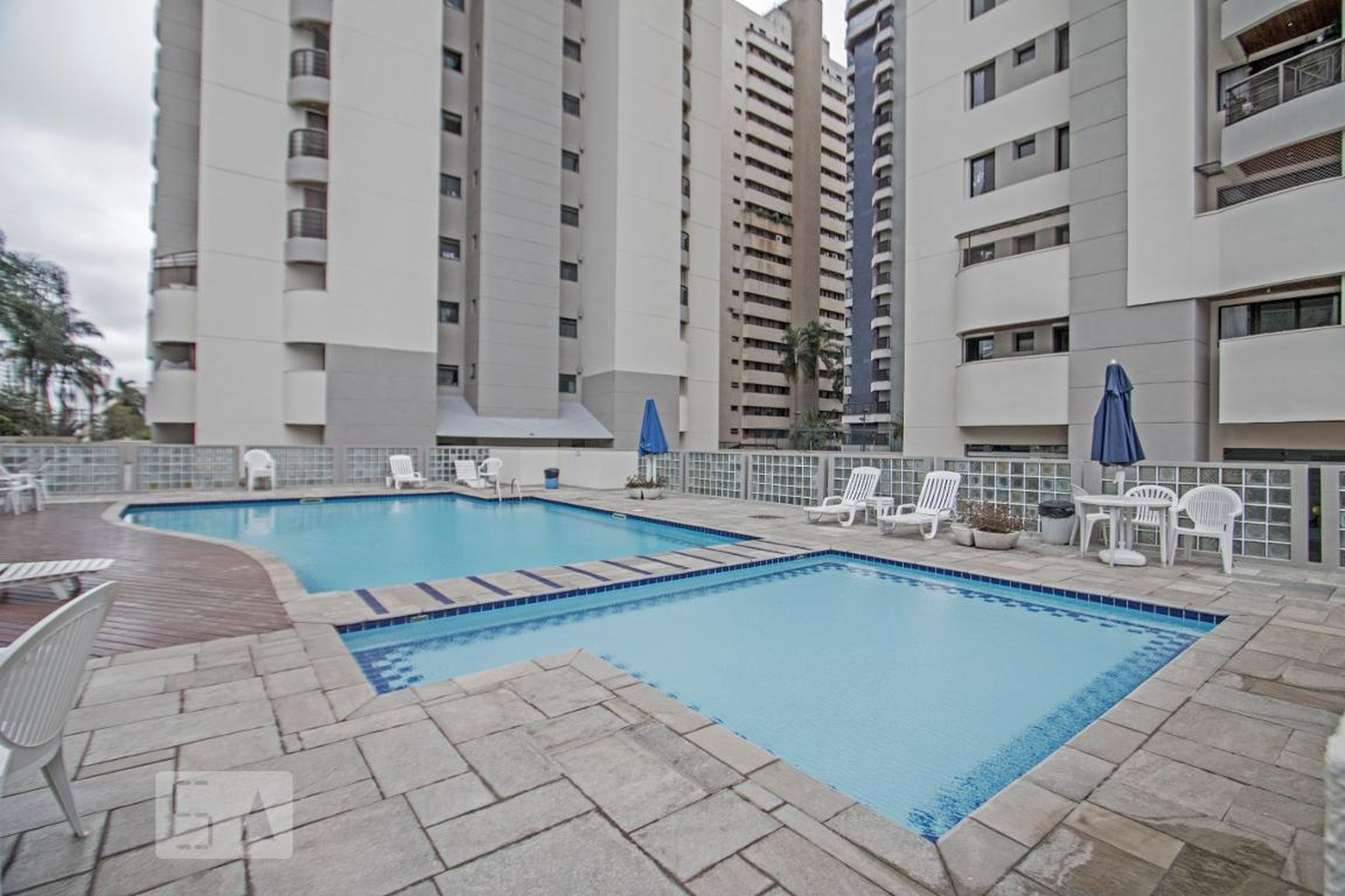 Piscina Infantil - Manhattans Places