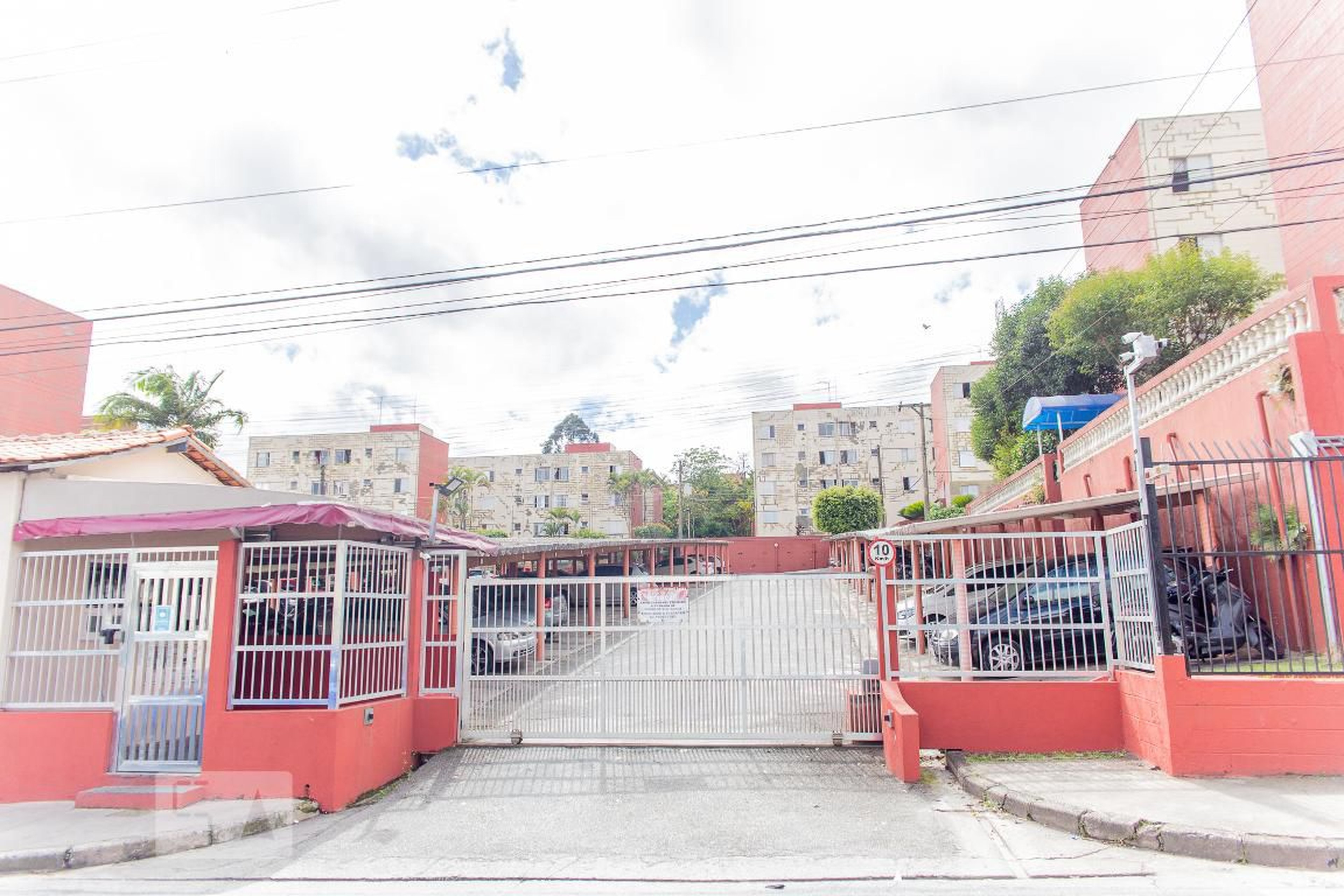 Fachada Condomínio em Rua Doutor Nelo Rosati, 71