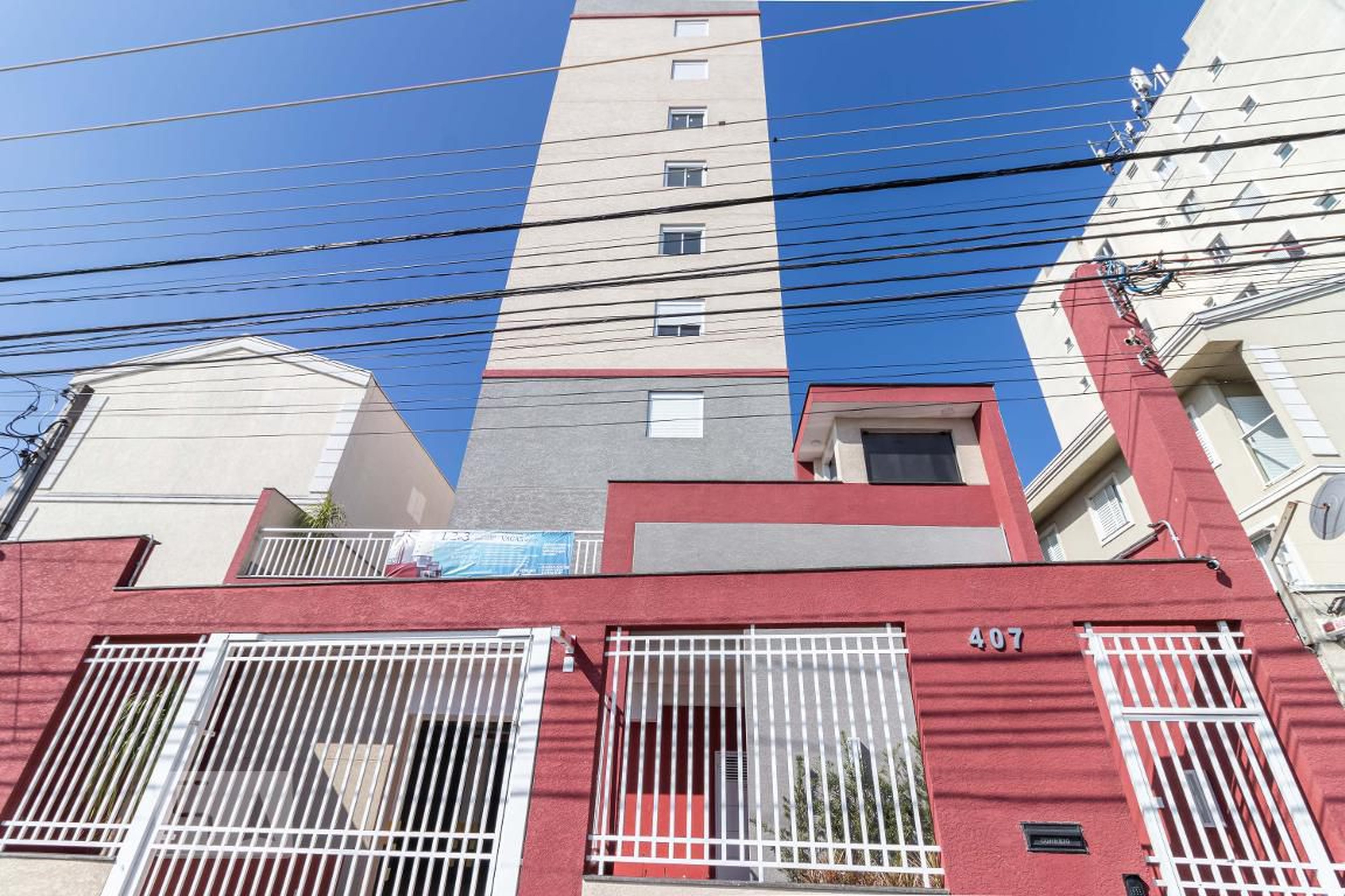 Fachada do Condomínio Condomínio O Número do