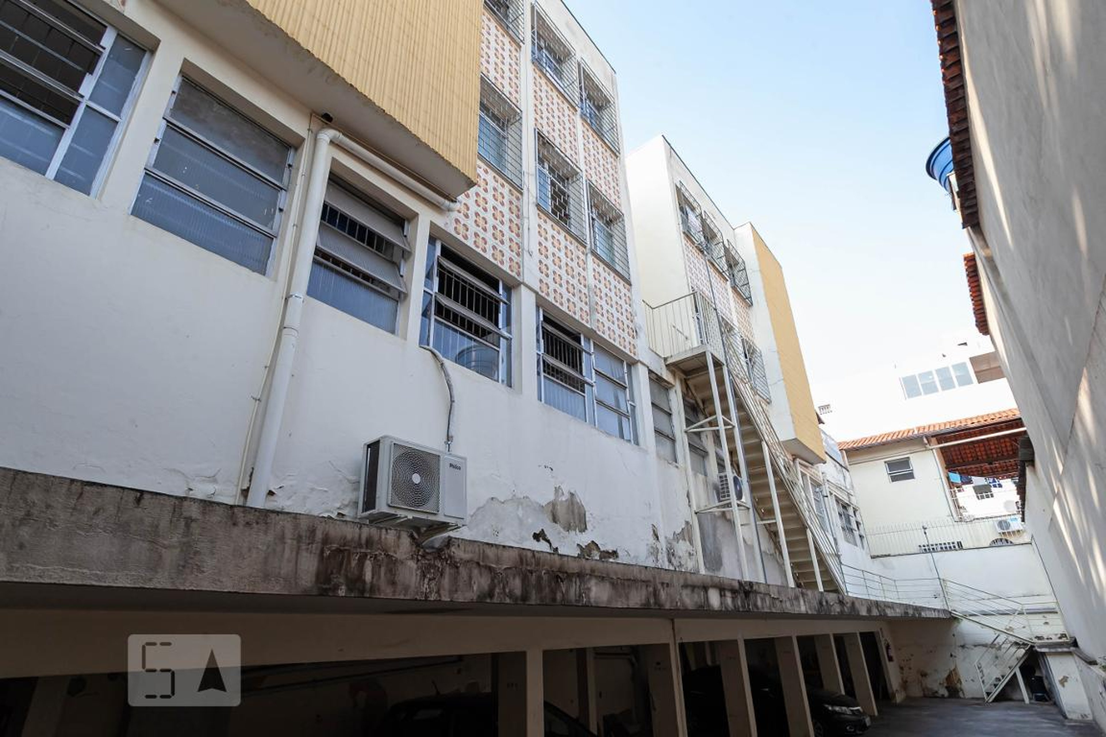 Fachada Condomínio em Rua Coronel José Benjamim, 965